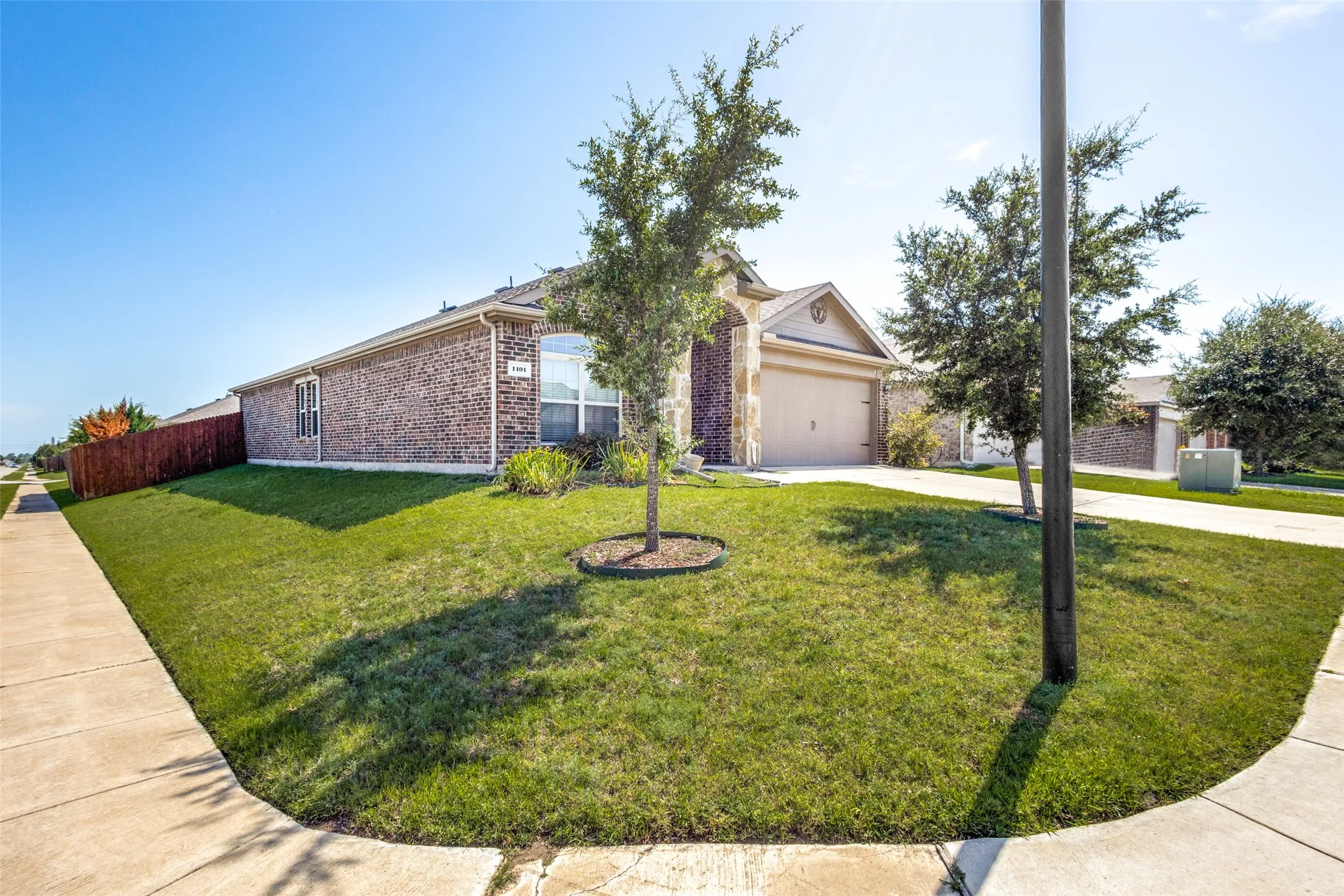 Single Family Residence For Rent in Collin County , 1101 Rainer Drive, Princeton, Texas 75407, 4 Bedroom, 2 Bathroom, 2 Garage spaces, 1,712 Sqft, built in 2014, mls#21266905, Real Estate Agent in Princeton, Homes For Rent in Collin county, Homes For Rent in Princeton, Realtor in Princeton Texas, Real Estate Brokerage Independent Realty Texas, Luminita Cordes Realtor