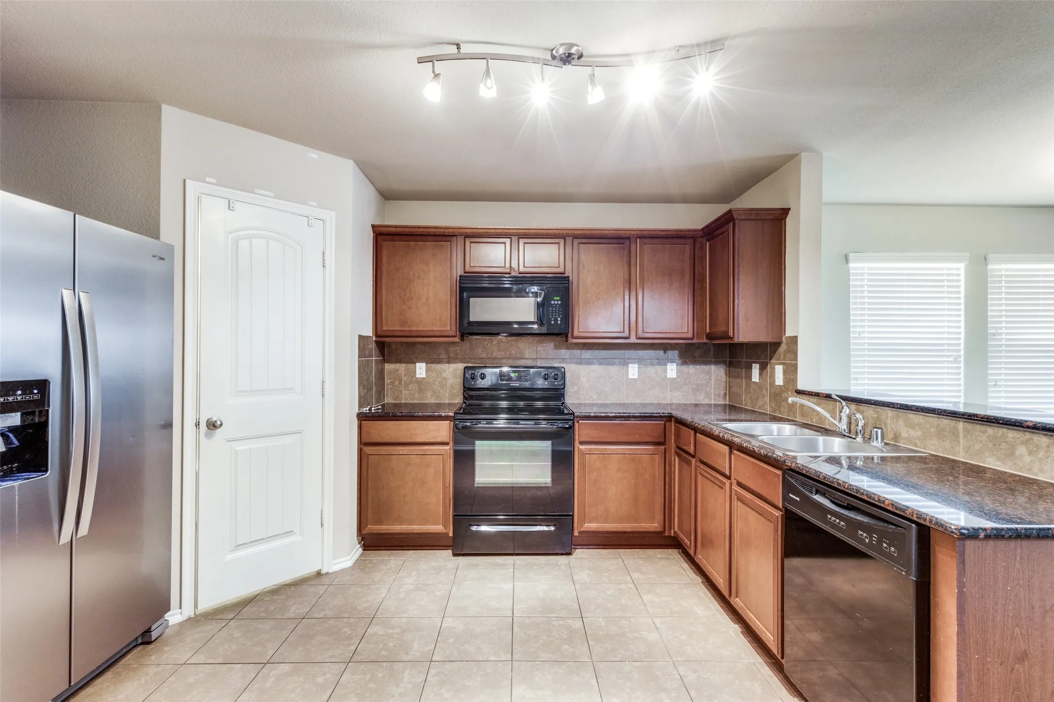 Single Family Residence For Rent in Collin County , 1101 Rainer Drive, Princeton, Texas 75407, 4 Bedroom, 2 Bathroom, 2 Garage spaces, 1,712 Sqft, built in 2014, mls#21266905, Real Estate Agent in Princeton, Homes For Rent in Collin county, Homes For Rent in Princeton, Realtor in Princeton Texas, Real Estate Brokerage Independent Realty Texas, Luminita Cordes Realtor