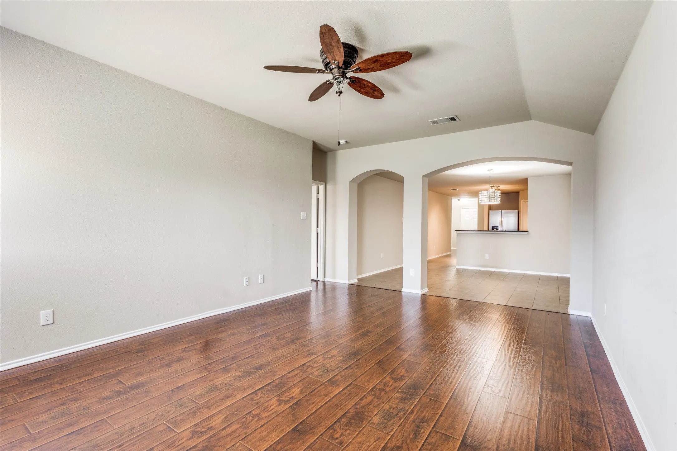 Single Family Residence For Rent in Collin County , 1101 Rainer Drive, Princeton, Texas 75407, 4 Bedroom, 2 Bathroom, 2 Garage spaces, 1,712 Sqft, built in 2014, mls#21266905, Real Estate Agent in Princeton, Homes For Rent in Collin county, Homes For Rent in Princeton, Realtor in Princeton Texas, Real Estate Brokerage Independent Realty Texas, Luminita Cordes Realtor