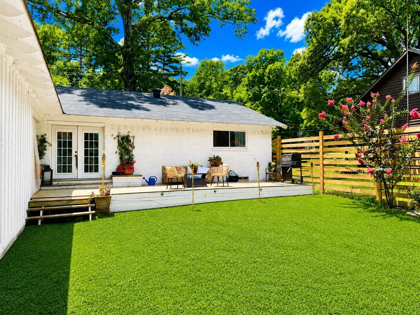 Single Family Residence For Sale in Franklin (TX) County , 309 S King Lake Rd, Scroggins, Texas 75480, 3 Bedroom, 3 Bathroom, 2 Garage spaces, 1,689 Sqft, built in 1980, mls#21266255, Real Estate Agent in Scroggins, Homes For Sale in Franklin (TX) county, Homes For Sale in Scroggins, Realtor in Scroggins Texas, Real Estate Brokerage Independent Realty Texas, Luminita Cordes Realtor