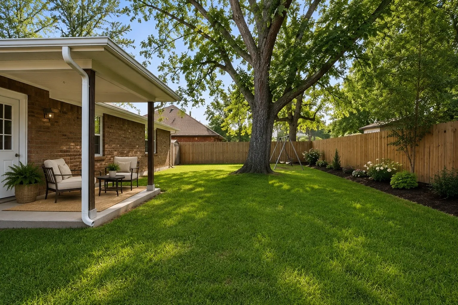 Single Family Residence For Sale in Grayson County , 402 Robertson Street, Collinsville, Texas 76233, 3 Bedroom, 2 Bathroom, 2 Garage spaces, 1,335 Sqft, built in 2014, mls#21258467, Real Estate Agent in Collinsville, Homes For Sale in Grayson county, Homes For Sale in Collinsville, Realtor in Collinsville Texas, Real Estate Brokerage Independent Realty Texas, Luminita Cordes Realtor