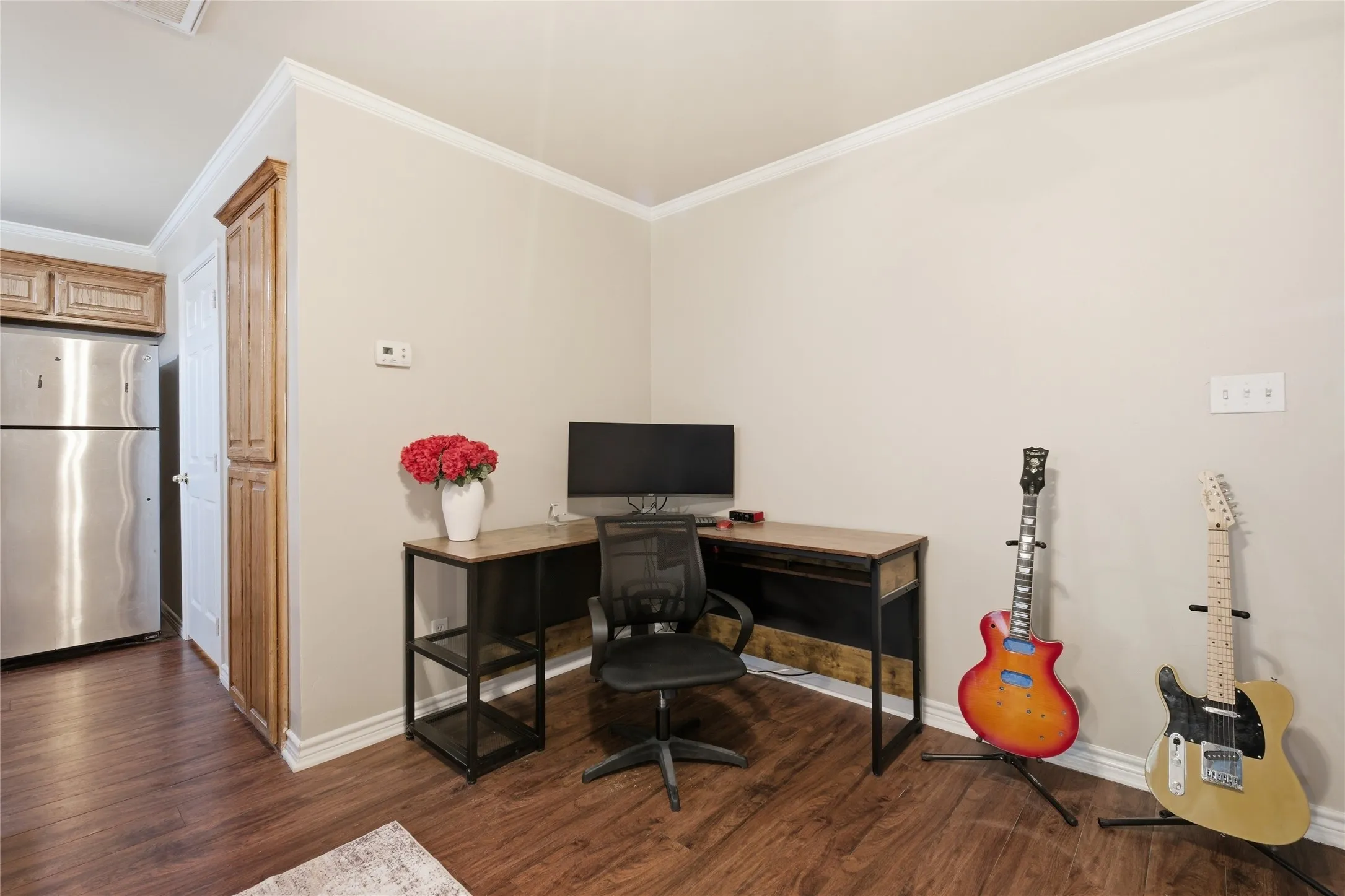 Single Family Residence For Sale in Grayson County , 402 Robertson Street, Collinsville, Texas 76233, 3 Bedroom, 2 Bathroom, 2 Garage spaces, 1,335 Sqft, built in 2014, mls#21258467, Real Estate Agent in Collinsville, Homes For Sale in Grayson county, Homes For Sale in Collinsville, Realtor in Collinsville Texas, Real Estate Brokerage Independent Realty Texas, Luminita Cordes Realtor