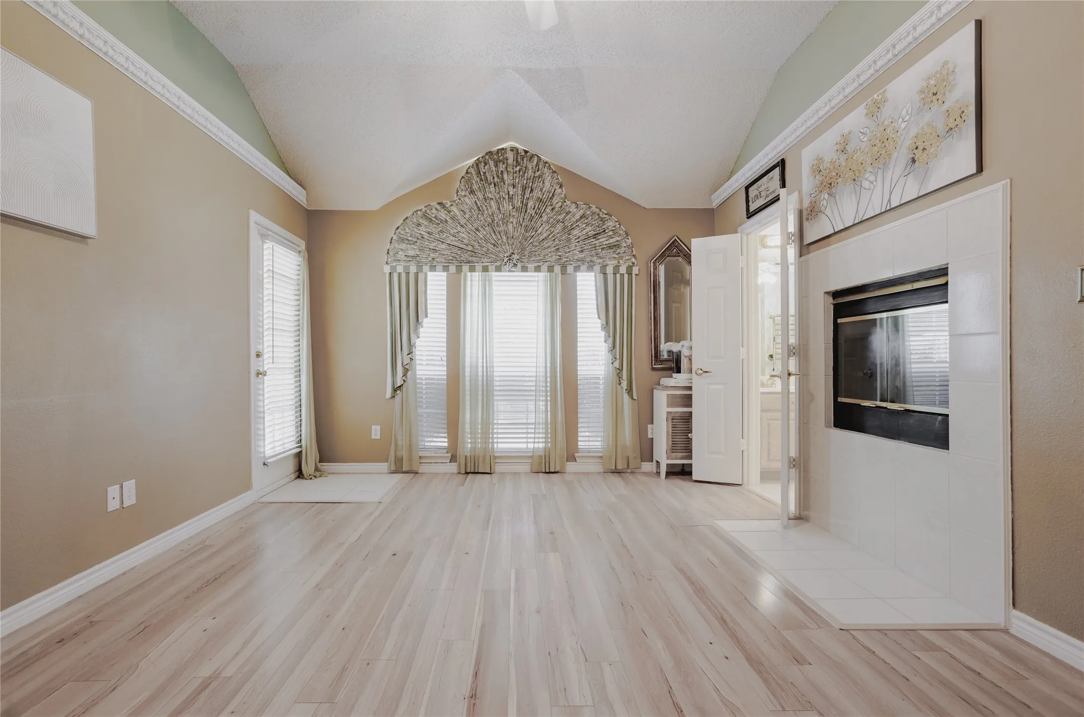 Single Family Residence For Sale in Collin County , 7115 Oaklawn, Sachse, Texas 75048, 4 Bedroom, 2 Bathroom, 2 Garage spaces, 2,018 Sqft, built in 1996, mls#21266792, Real Estate Agent in Sachse, Homes For Sale in Collin county, Homes For Sale in Sachse, Realtor in Sachse Texas, Real Estate Brokerage Independent Realty Texas, Luminita Cordes Realtor