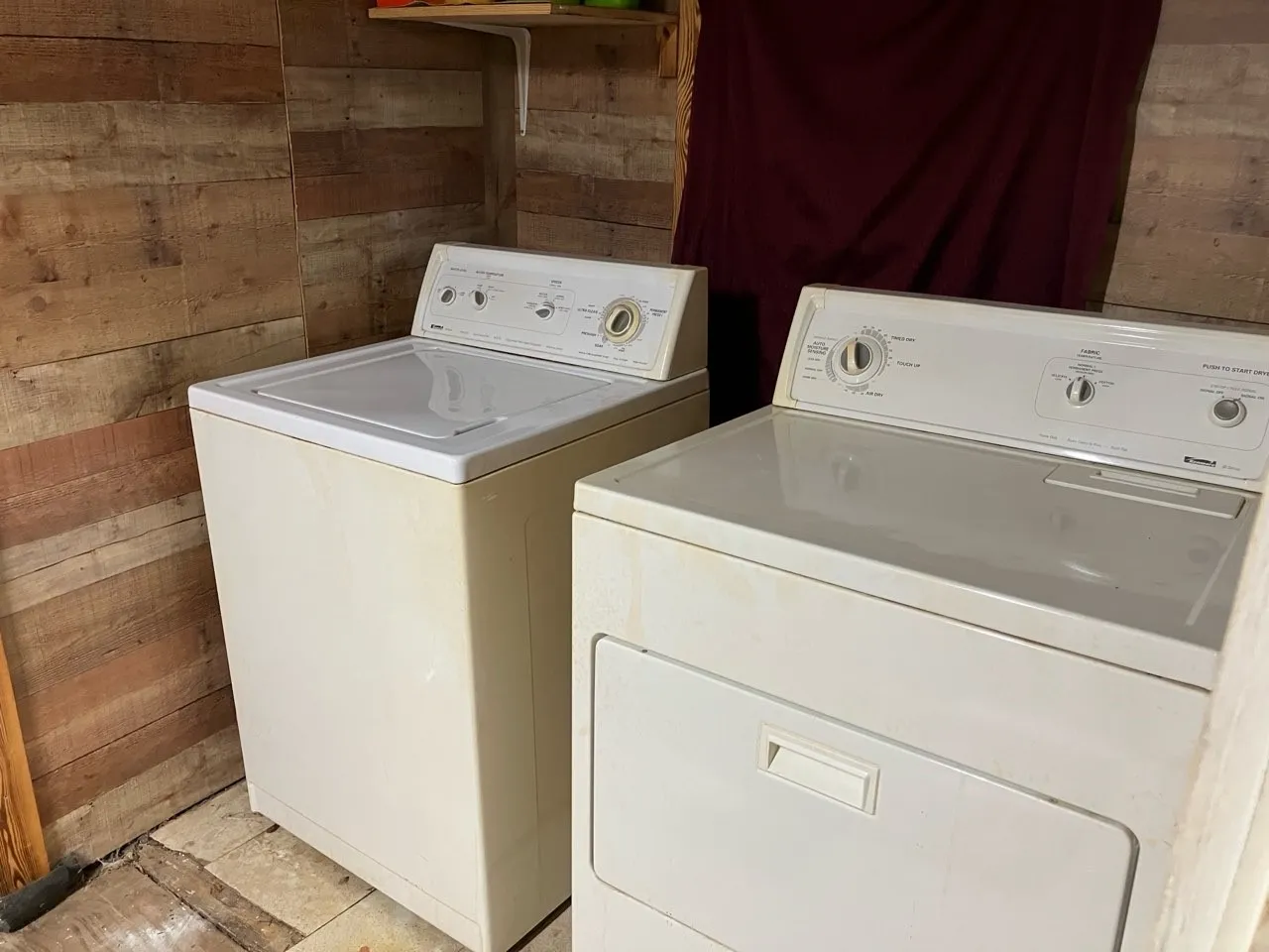 Full size washer and dryer hook-ups