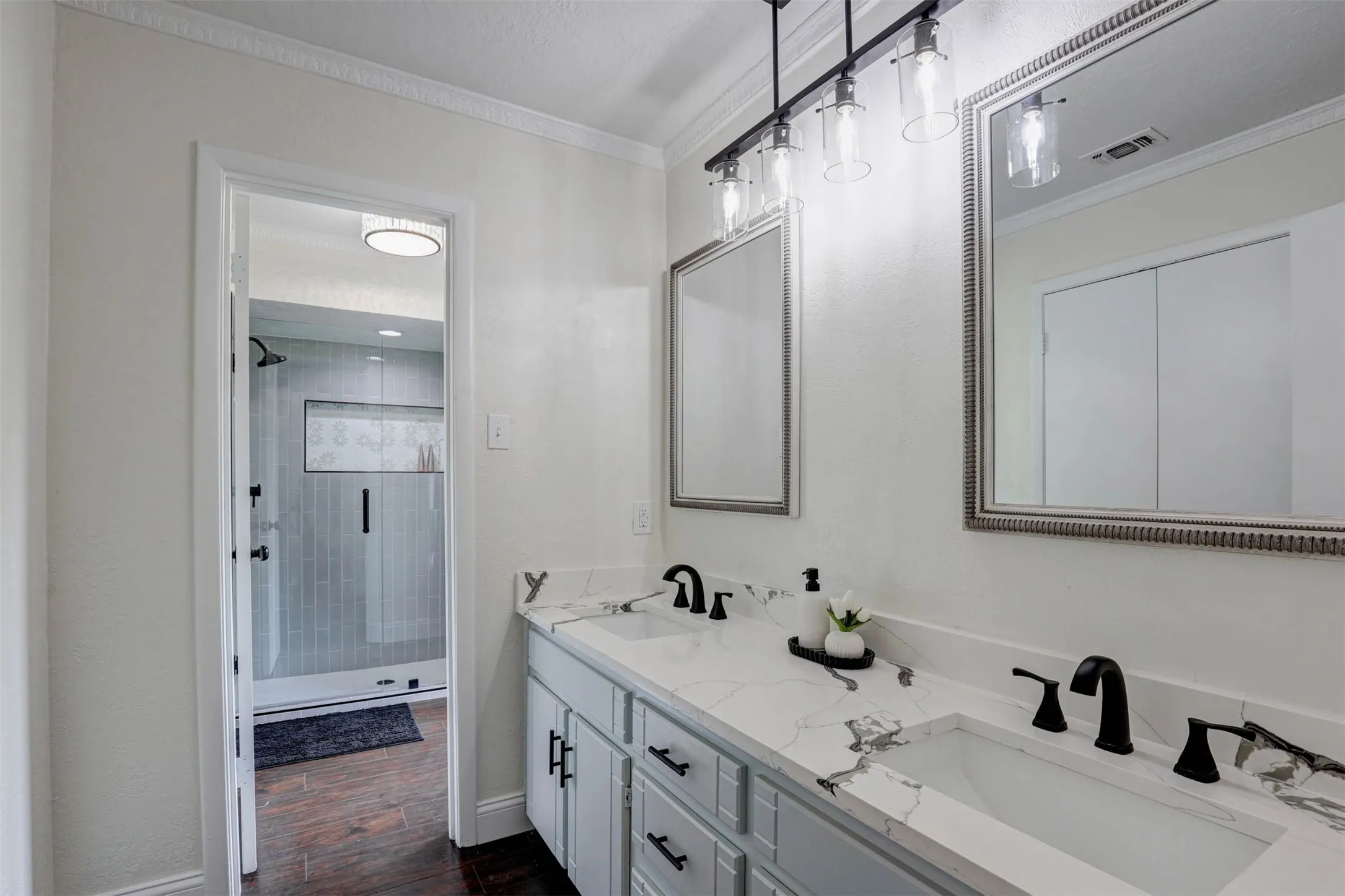 Single Family Residence For Sale in Tarrant County , 7716 Incline Terrace, Fort Worth, Texas 76179, 4 Bedroom, 3 Bathroom, 2 Garage spaces, 2,715 Sqft, built in 1973, mls#21243722, Real Estate Agent in Fort Worth, Homes For Sale in Tarrant county, Homes For Sale in Fort Worth, Realtor in Fort Worth Texas, Real Estate Brokerage Independent Realty Texas, Luminita Cordes Realtor