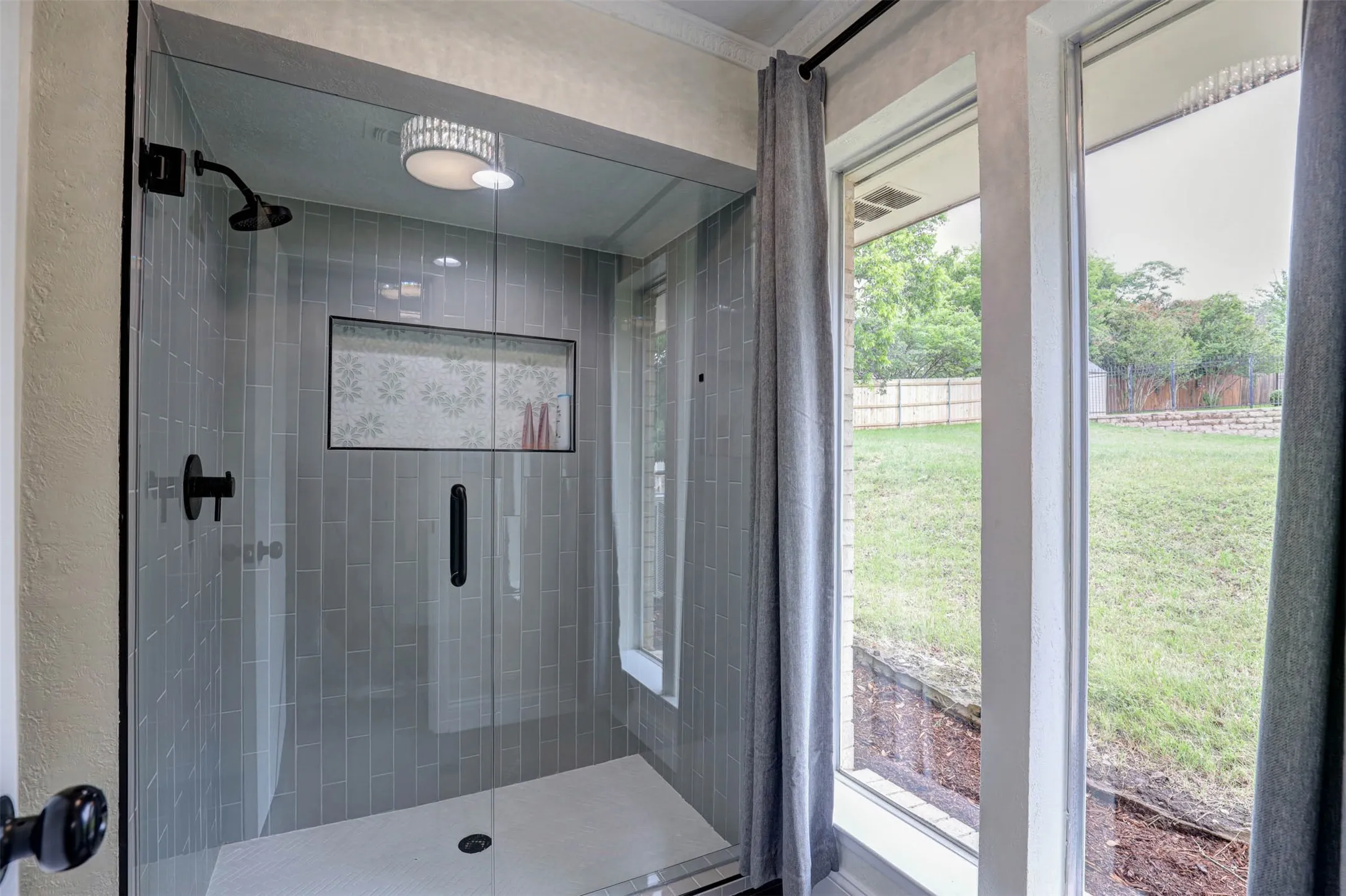 Single Family Residence For Sale in Tarrant County , 7716 Incline Terrace, Fort Worth, Texas 76179, 4 Bedroom, 3 Bathroom, 2 Garage spaces, 2,715 Sqft, built in 1973, mls#21243722, Real Estate Agent in Fort Worth, Homes For Sale in Tarrant county, Homes For Sale in Fort Worth, Realtor in Fort Worth Texas, Real Estate Brokerage Independent Realty Texas, Luminita Cordes Realtor