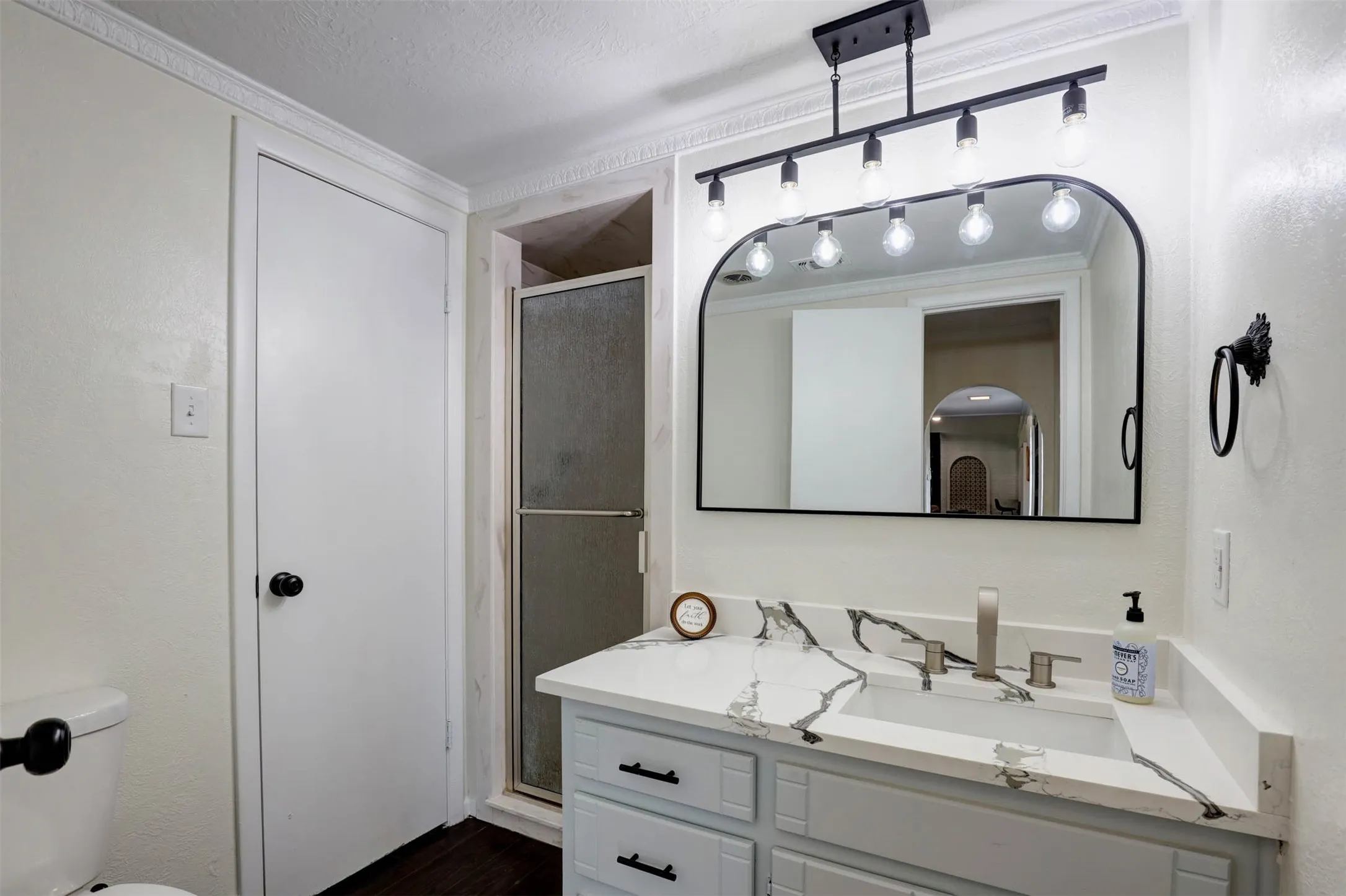 Single Family Residence For Sale in Tarrant County , 7716 Incline Terrace, Fort Worth, Texas 76179, 4 Bedroom, 3 Bathroom, 2 Garage spaces, 2,715 Sqft, built in 1973, mls#21243722, Real Estate Agent in Fort Worth, Homes For Sale in Tarrant county, Homes For Sale in Fort Worth, Realtor in Fort Worth Texas, Real Estate Brokerage Independent Realty Texas, Luminita Cordes Realtor