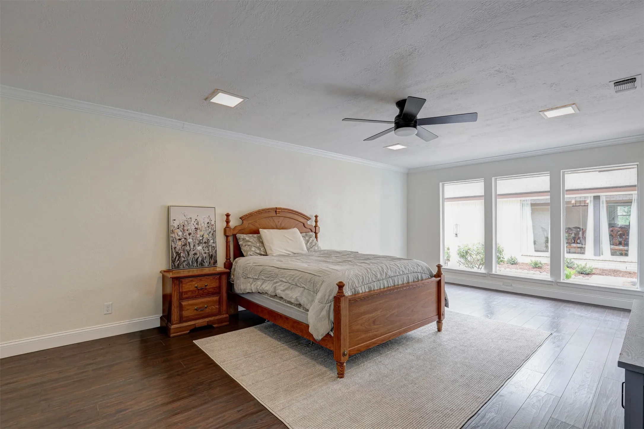 Single Family Residence For Sale in Tarrant County , 7716 Incline Terrace, Fort Worth, Texas 76179, 4 Bedroom, 3 Bathroom, 2 Garage spaces, 2,715 Sqft, built in 1973, mls#21243722, Real Estate Agent in Fort Worth, Homes For Sale in Tarrant county, Homes For Sale in Fort Worth, Realtor in Fort Worth Texas, Real Estate Brokerage Independent Realty Texas, Luminita Cordes Realtor