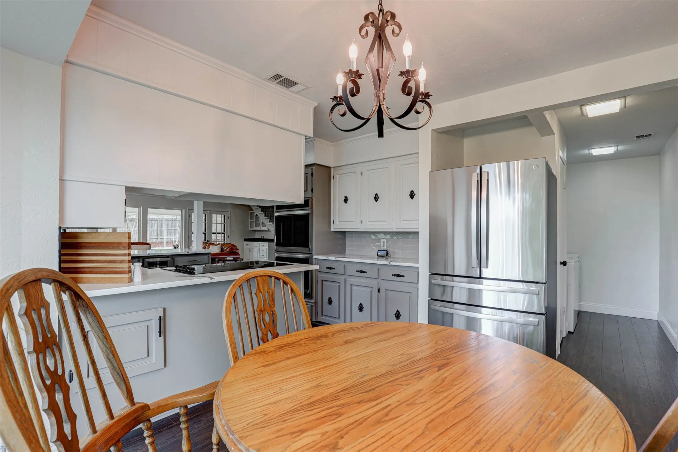Single Family Residence For Sale in Tarrant County , 7716 Incline Terrace, Fort Worth, Texas 76179, 4 Bedroom, 3 Bathroom, 2 Garage spaces, 2,715 Sqft, built in 1973, mls#21243722, Real Estate Agent in Fort Worth, Homes For Sale in Tarrant county, Homes For Sale in Fort Worth, Realtor in Fort Worth Texas, Real Estate Brokerage Independent Realty Texas, Luminita Cordes Realtor