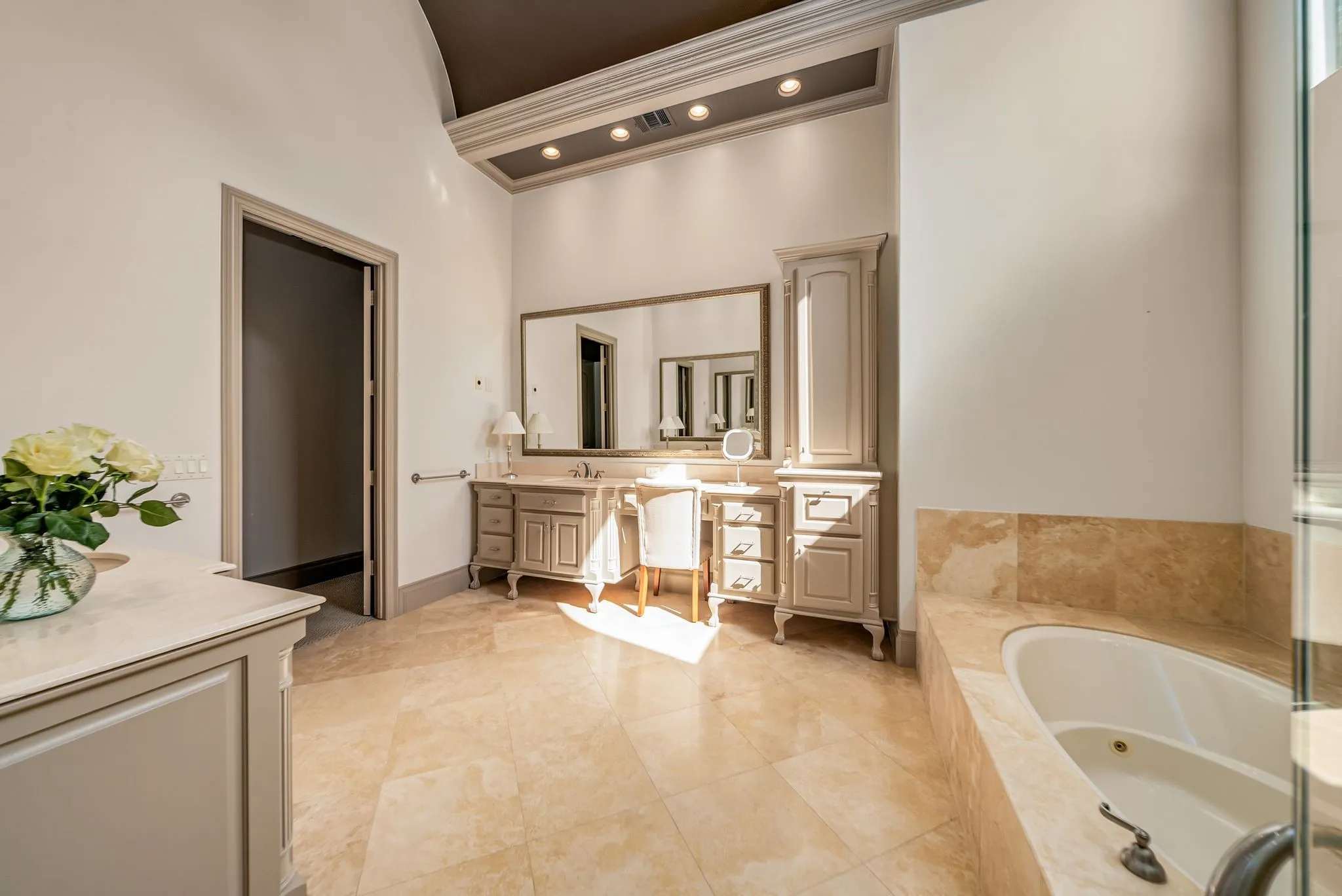 Single Family Residence For Sale in Collin County , 6049 Arrowhead Drive, Frisco, Texas 75034, 3 Bedroom, 4 Bathroom, 2 Garage spaces, 3,624 Sqft, built in 2002, mls#21261241, Real Estate Agent in Frisco, Homes For Sale in Collin county, Homes For Sale in Frisco, Realtor in Frisco Texas, Real Estate Brokerage Independent Realty Texas, Luminita Cordes Realtor