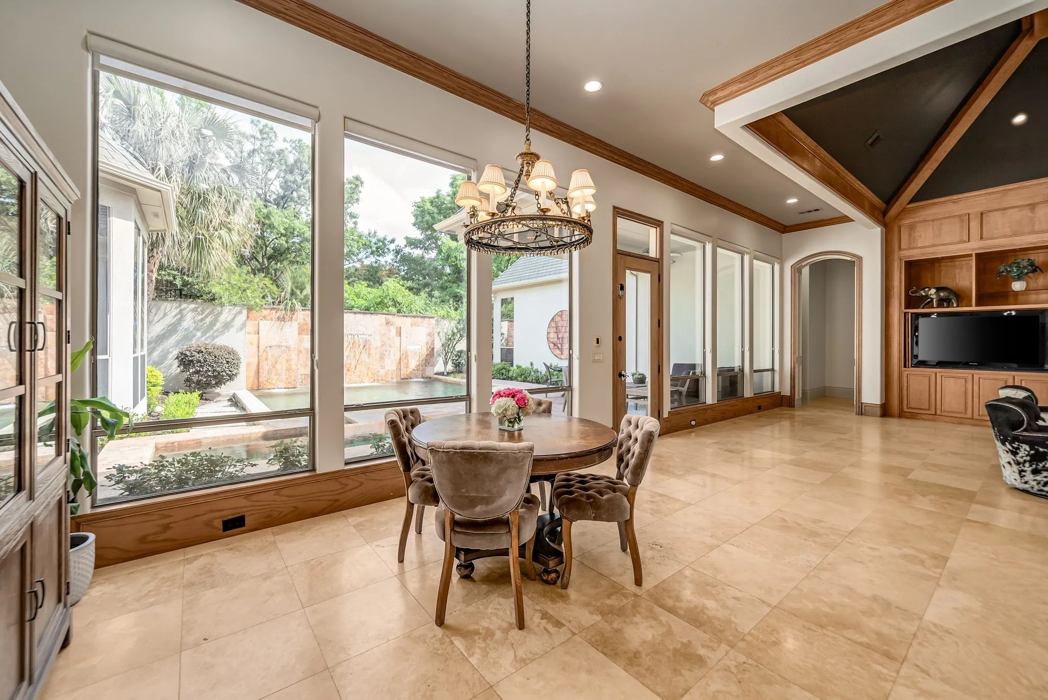 Single Family Residence For Sale in Collin County , 6049 Arrowhead Drive, Frisco, Texas 75034, 3 Bedroom, 4 Bathroom, 2 Garage spaces, 3,624 Sqft, built in 2002, mls#21261241, Real Estate Agent in Frisco, Homes For Sale in Collin county, Homes For Sale in Frisco, Realtor in Frisco Texas, Real Estate Brokerage Independent Realty Texas, Luminita Cordes Realtor