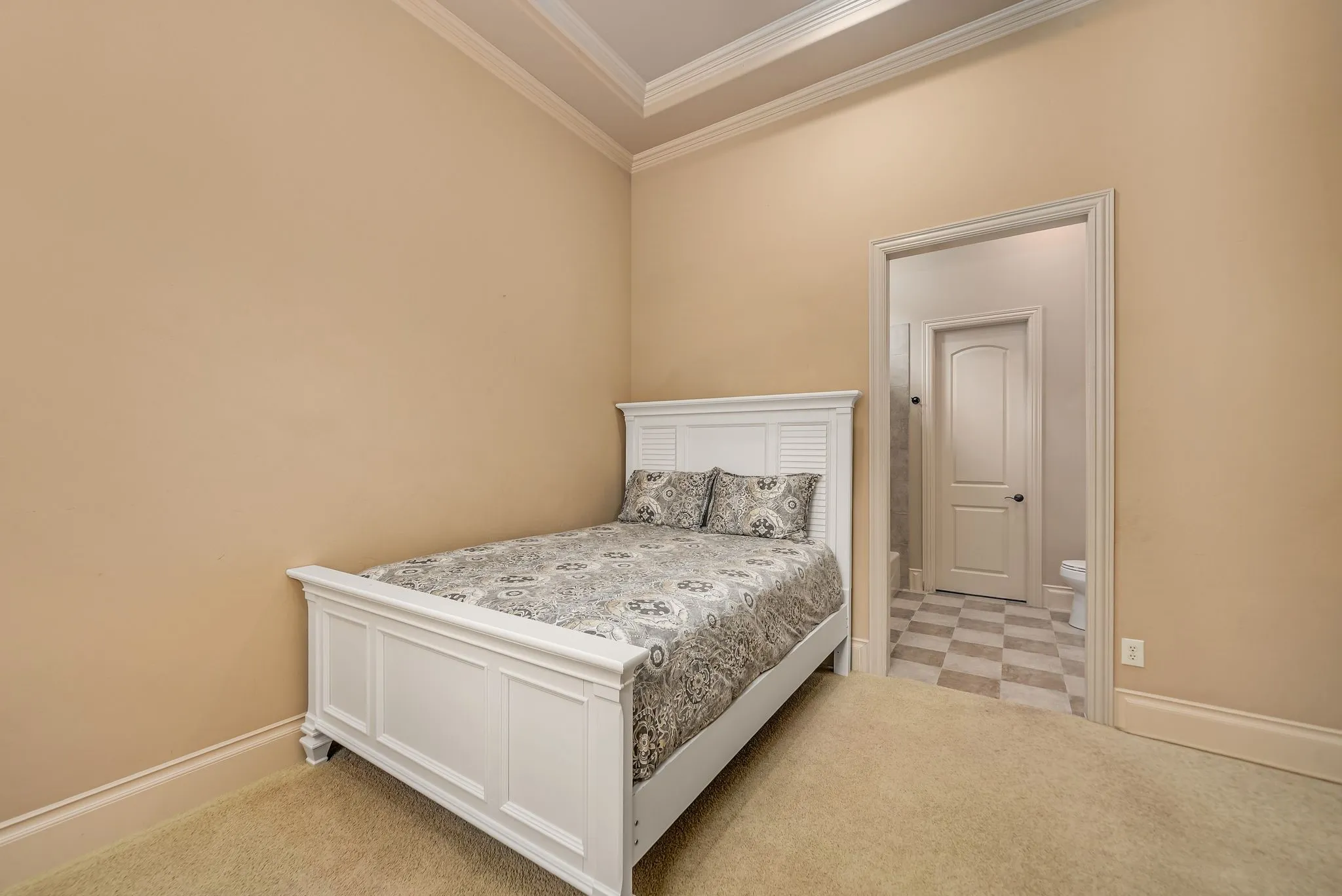 Single Family Residence For Sale in Collin County , 6049 Arrowhead Drive, Frisco, Texas 75034, 3 Bedroom, 4 Bathroom, 2 Garage spaces, 3,624 Sqft, built in 2002, mls#21261241, Real Estate Agent in Frisco, Homes For Sale in Collin county, Homes For Sale in Frisco, Realtor in Frisco Texas, Real Estate Brokerage Independent Realty Texas, Luminita Cordes Realtor