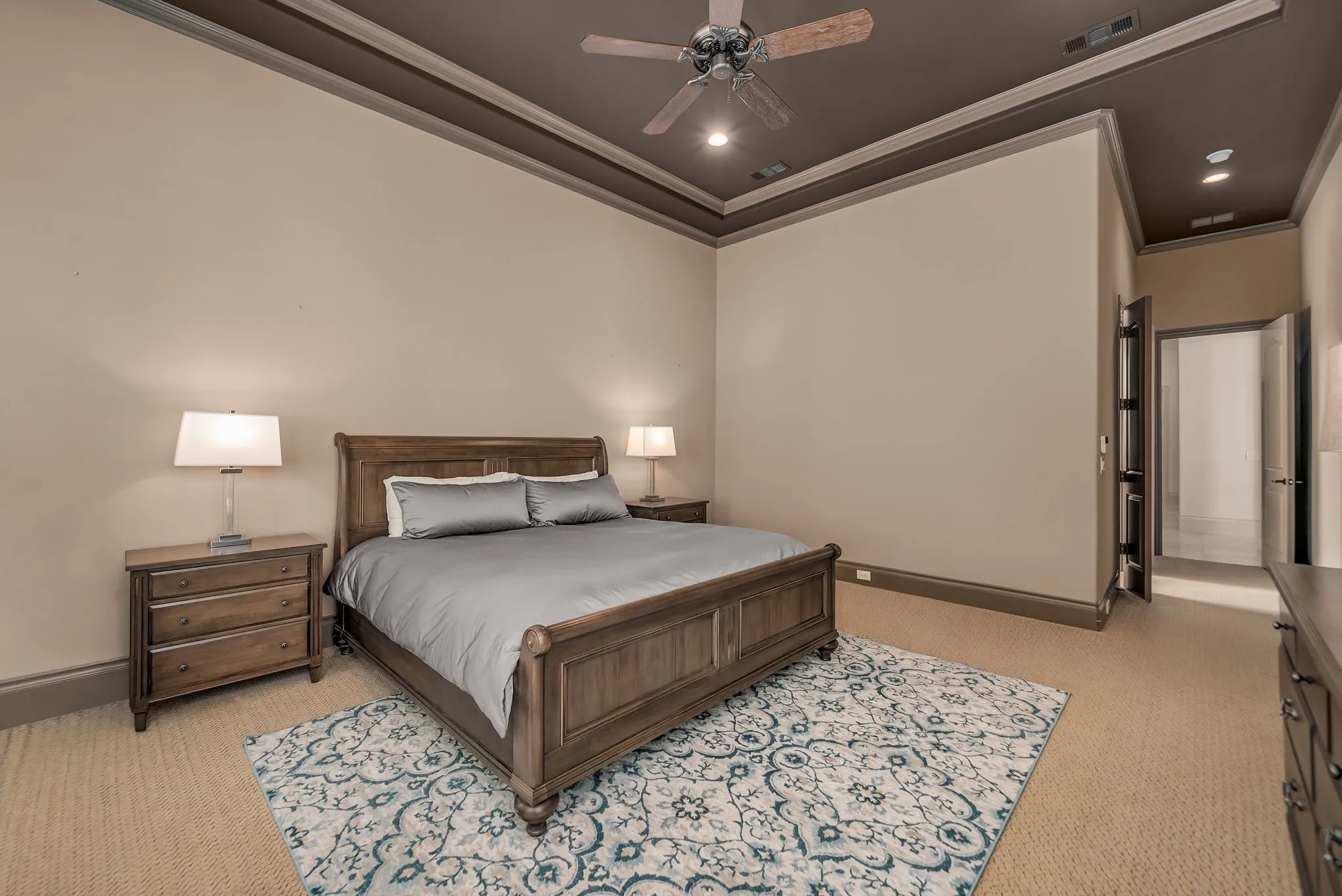 Single Family Residence For Sale in Collin County , 6049 Arrowhead Drive, Frisco, Texas 75034, 3 Bedroom, 4 Bathroom, 2 Garage spaces, 3,624 Sqft, built in 2002, mls#21261241, Real Estate Agent in Frisco, Homes For Sale in Collin county, Homes For Sale in Frisco, Realtor in Frisco Texas, Real Estate Brokerage Independent Realty Texas, Luminita Cordes Realtor