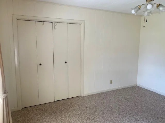 Single Family Residence For Sale in Red River (TX) County , 1304 S WALNUT Street, Clarksville, Texas 75426, 3 Bedroom, 2 Bathroom, Garage spaces, 2,024 Sqft, built in 1969, mls#21267020, Real Estate Agent in Clarksville, Homes For Sale in Red River (TX) county, Homes For Sale in Clarksville, Realtor in Clarksville Texas, Real Estate Brokerage Independent Realty Texas, Luminita Cordes Realtor
