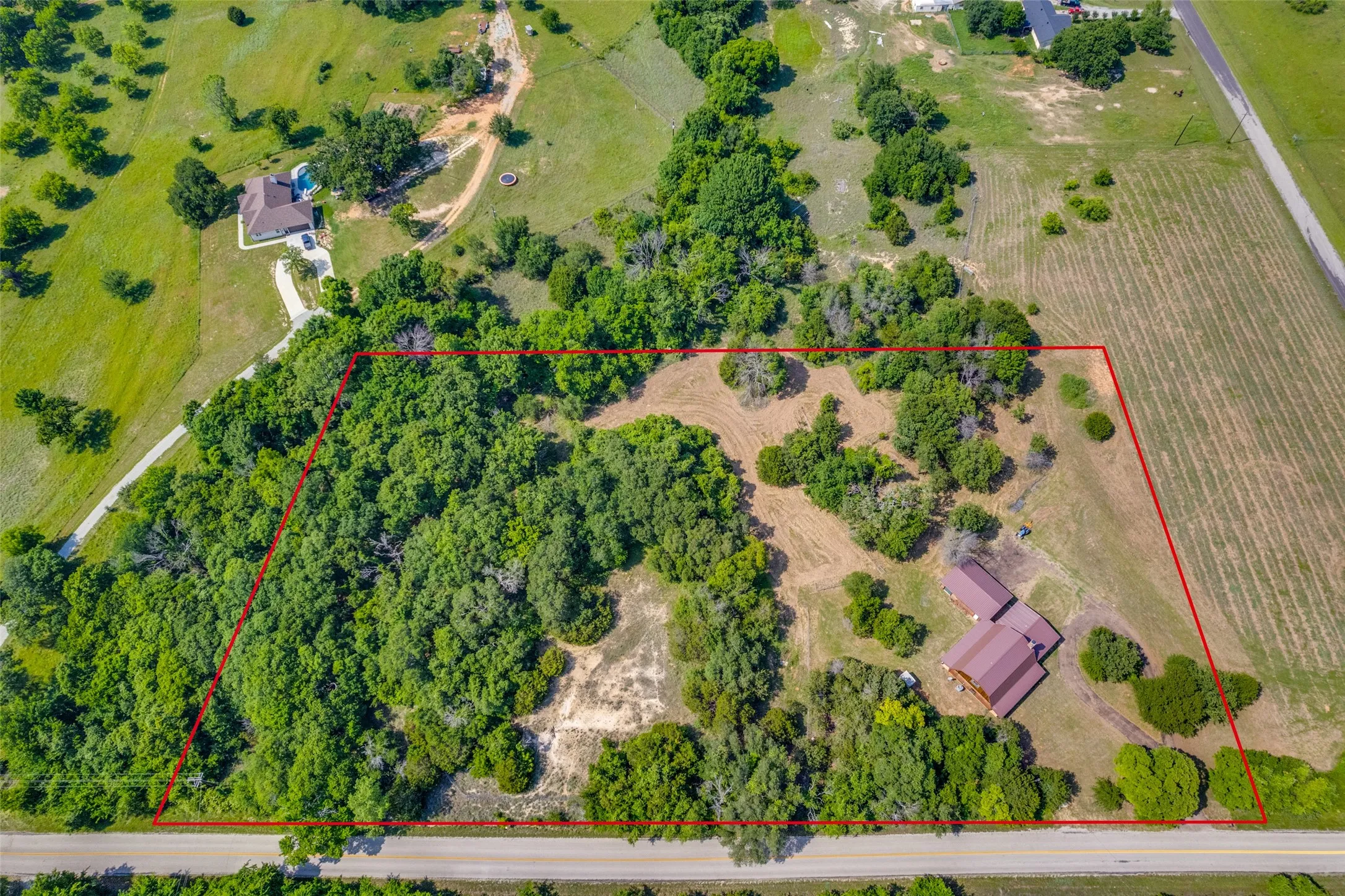 Single Family Residence For Sale in Parker County , 2700 Harwell Lake Road, Weatherford, Texas 76088, 4 Bedroom, 4 Bathroom, 3 Garage spaces, 2,804 Sqft, built in 2004, mls#21265674, Real Estate Agent in Weatherford, Homes For Sale in Parker county, Homes For Sale in Weatherford, Realtor in Weatherford Texas, Real Estate Brokerage Independent Realty Texas, Luminita Cordes Realtor