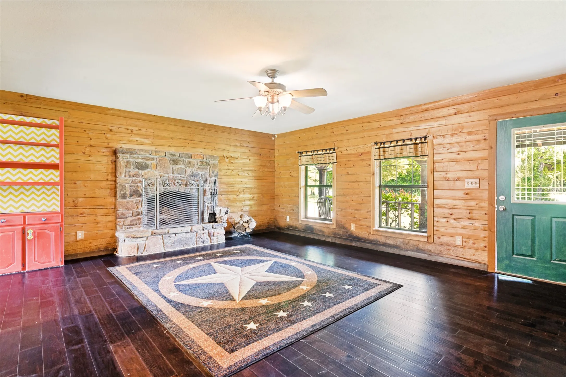 Single Family Residence For Sale in Parker County , 2700 Harwell Lake Road, Weatherford, Texas 76088, 4 Bedroom, 4 Bathroom, 3 Garage spaces, 2,804 Sqft, built in 2004, mls#21265674, Real Estate Agent in Weatherford, Homes For Sale in Parker county, Homes For Sale in Weatherford, Realtor in Weatherford Texas, Real Estate Brokerage Independent Realty Texas, Luminita Cordes Realtor
