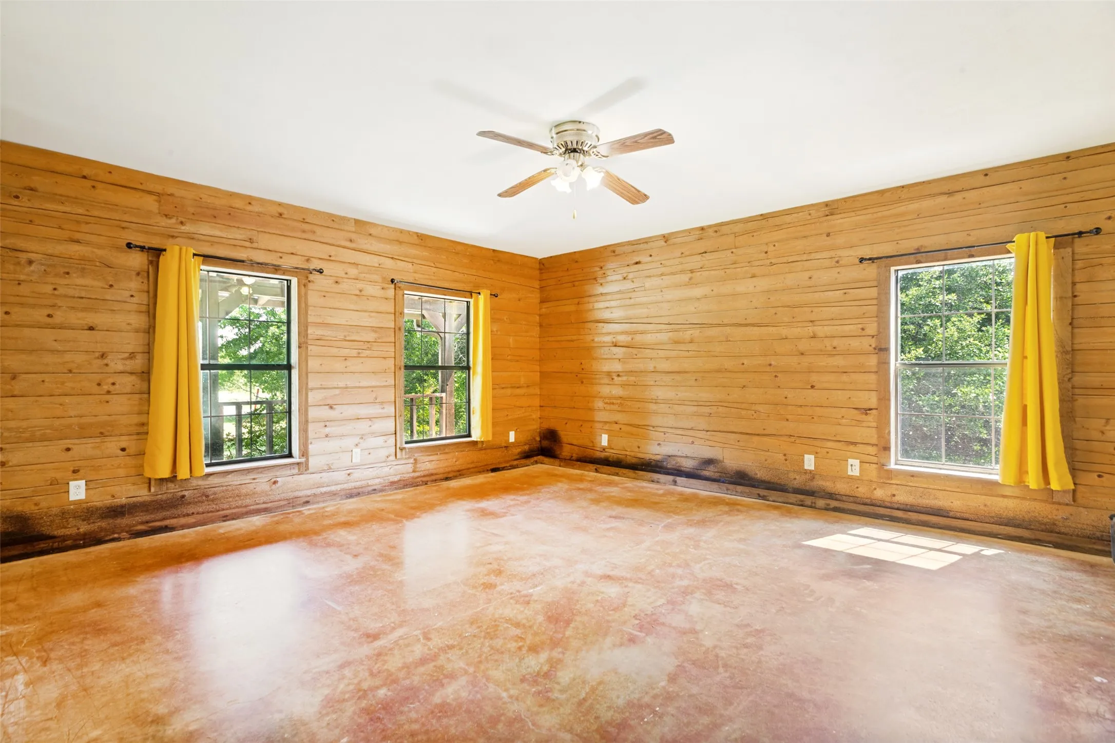 Single Family Residence For Sale in Parker County , 2700 Harwell Lake Road, Weatherford, Texas 76088, 4 Bedroom, 4 Bathroom, 3 Garage spaces, 2,804 Sqft, built in 2004, mls#21265674, Real Estate Agent in Weatherford, Homes For Sale in Parker county, Homes For Sale in Weatherford, Realtor in Weatherford Texas, Real Estate Brokerage Independent Realty Texas, Luminita Cordes Realtor
