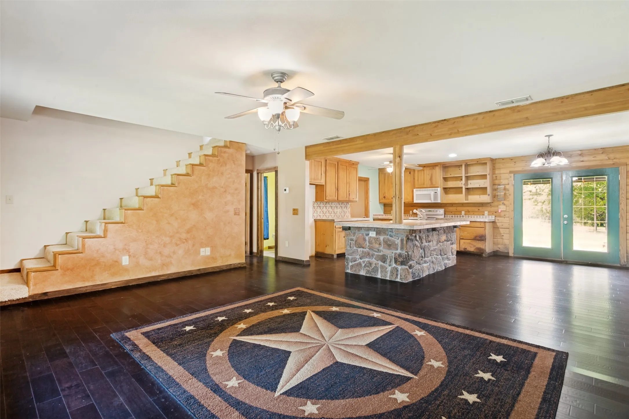 Single Family Residence For Sale in Parker County , 2700 Harwell Lake Road, Weatherford, Texas 76088, 4 Bedroom, 4 Bathroom, 3 Garage spaces, 2,804 Sqft, built in 2004, mls#21265674, Real Estate Agent in Weatherford, Homes For Sale in Parker county, Homes For Sale in Weatherford, Realtor in Weatherford Texas, Real Estate Brokerage Independent Realty Texas, Luminita Cordes Realtor