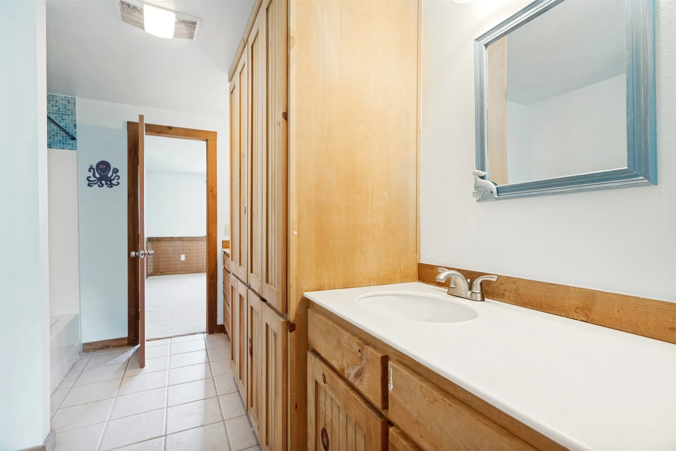 Single Family Residence For Sale in Parker County , 2700 Harwell Lake Road, Weatherford, Texas 76088, 4 Bedroom, 4 Bathroom, 3 Garage spaces, 2,804 Sqft, built in 2004, mls#21265674, Real Estate Agent in Weatherford, Homes For Sale in Parker county, Homes For Sale in Weatherford, Realtor in Weatherford Texas, Real Estate Brokerage Independent Realty Texas, Luminita Cordes Realtor