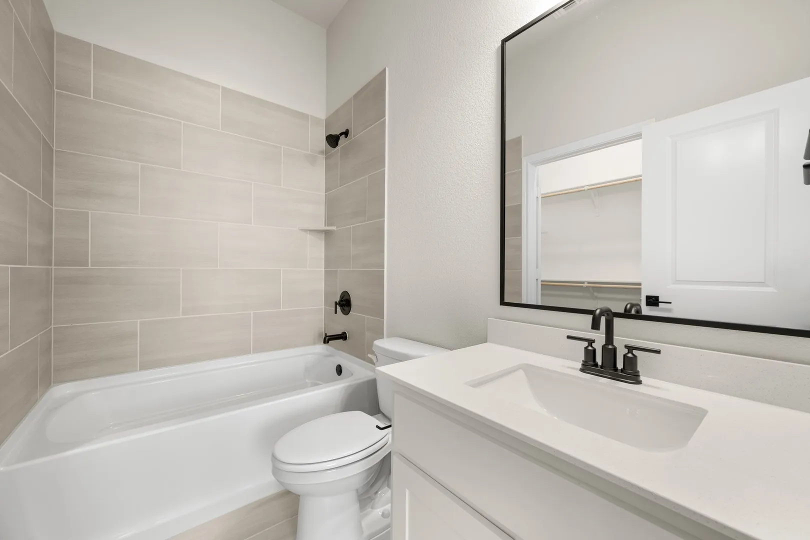 DFW-Coyote Crossing-Concept 3473-108 Prairie Wolf Court-Bathroom- Risewell Homes-1