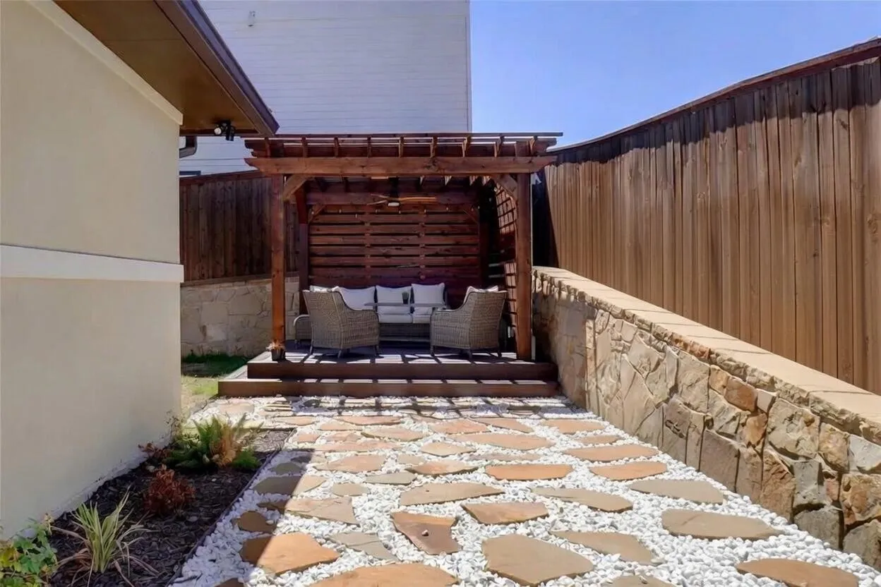 Single Family Residence For Sale in Tarrant County , 9033 Quarry Hill Court, Fort Worth, Texas 76179, 4 Bedroom, 3 Bathroom, 2 Garage spaces, 3,870 Sqft, built in 2020, Price $605,000, mls#21267024, Real Estate Agent in Fort Worth, Homes For Sale in Tarrant county, Homes For Sale in Fort Worth, Realtor in Fort Worth Texas, Real Estate Brokerage Independent Realty Texas, Luminita Cordes Realtor