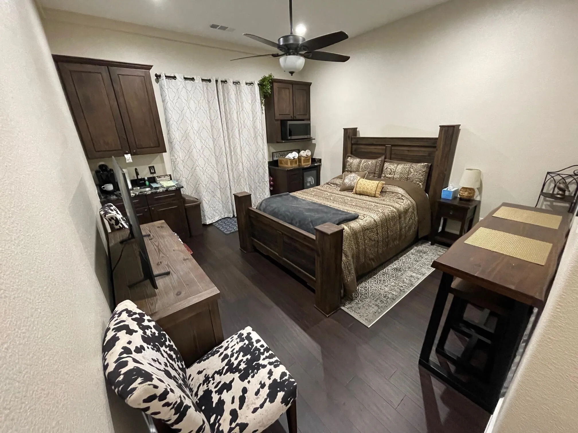 Single Family Residence For Sale in Tarrant County , 9033 Quarry Hill Court, Fort Worth, Texas 76179, 4 Bedroom, 3 Bathroom, 2 Garage spaces, 3,870 Sqft, built in 2020, Price $605,000, mls#21267024, Real Estate Agent in Fort Worth, Homes For Sale in Tarrant county, Homes For Sale in Fort Worth, Realtor in Fort Worth Texas, Real Estate Brokerage Independent Realty Texas, Luminita Cordes Realtor