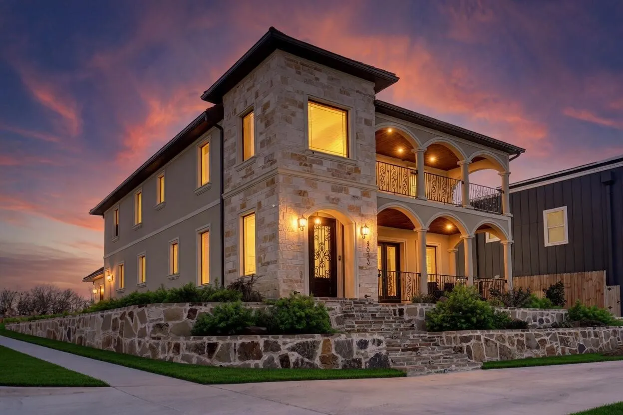 Single Family Residence For Sale in Tarrant County , 9033 Quarry Hill Court, Fort Worth, Texas 76179, 4 Bedroom, 3 Bathroom, 2 Garage spaces, 3,870 Sqft, built in 2020, Price $605,000, mls#21267024, Real Estate Agent in Fort Worth, Homes For Sale in Tarrant county, Homes For Sale in Fort Worth, Realtor in Fort Worth Texas, Real Estate Brokerage Independent Realty Texas, Luminita Cordes Realtor
