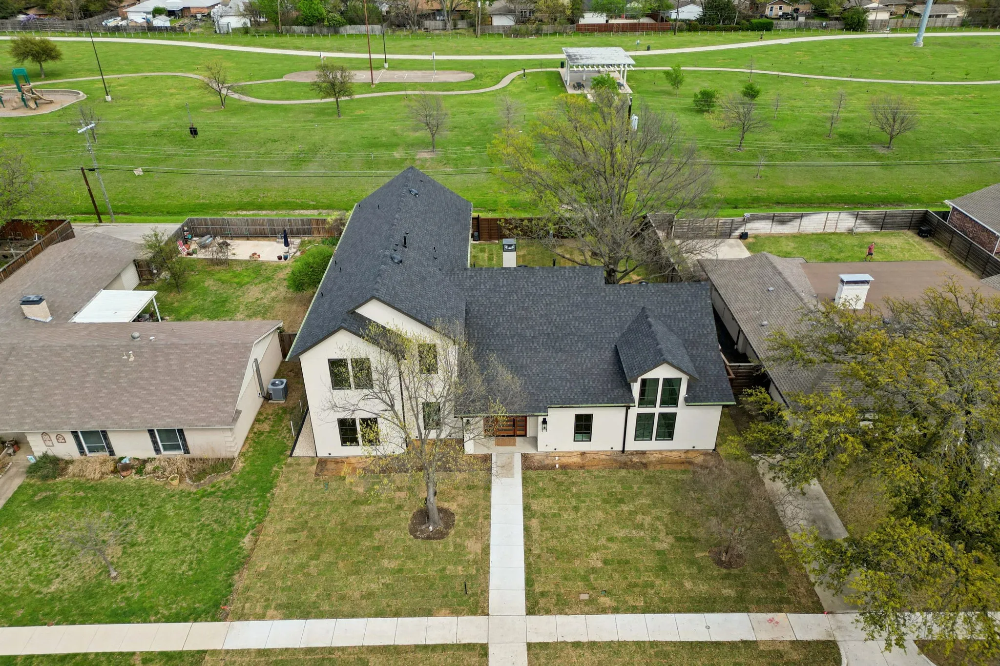 Single Family Residence For Sale in Dallas County , 10930 Beauty Lane, Dallas, Texas 75229, 5 Bedroom, 6 Bathroom, 2 Garage spaces, 4,114 Sqft, built in 2025, mls#21267111, Real Estate Agent in Dallas, Homes For Sale in Dallas county, Homes For Sale in Dallas, Realtor in Dallas Texas, Real Estate Brokerage Independent Realty Texas, Luminita Cordes Realtor