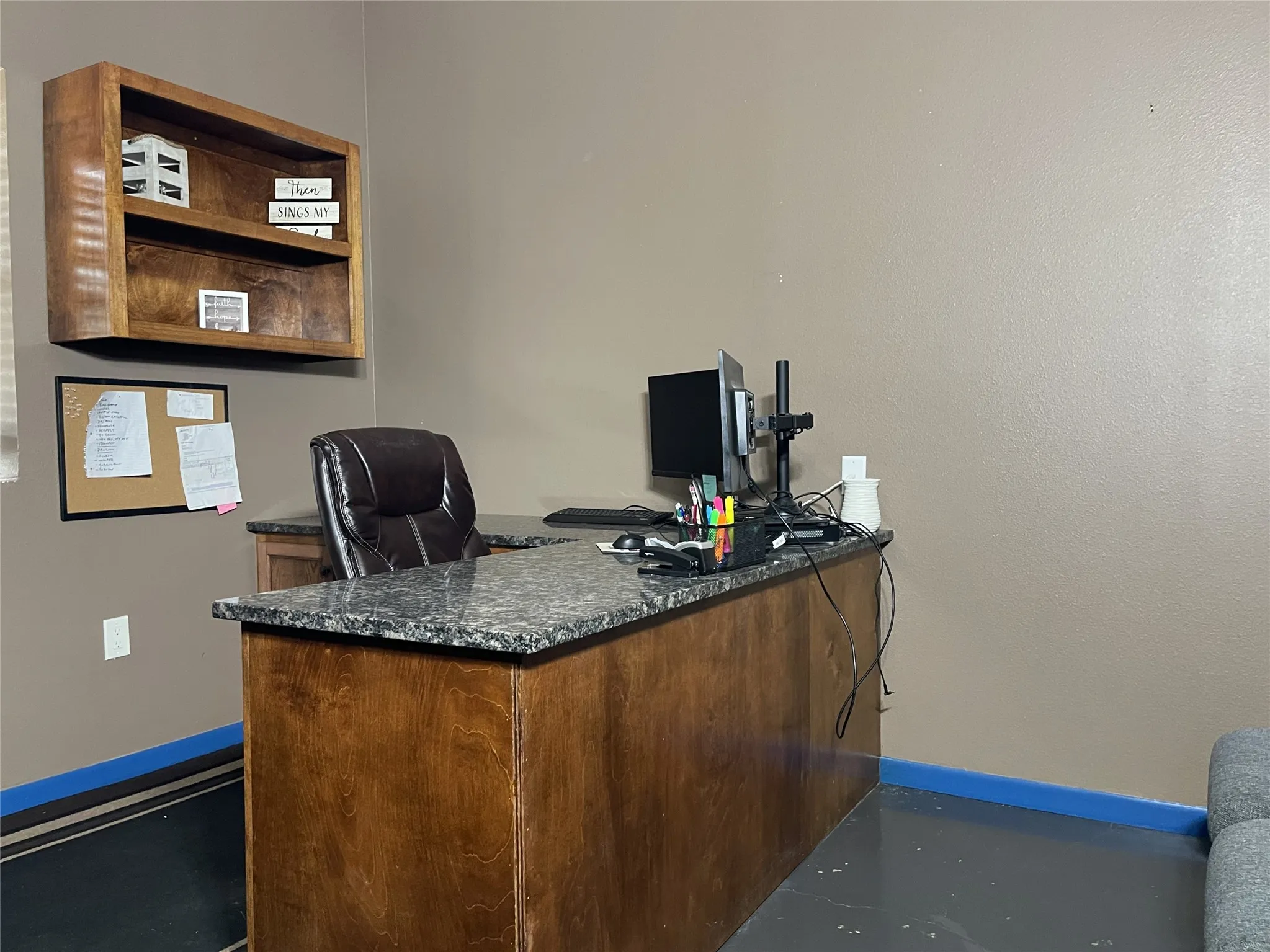 Office For Sale in Freestone County , 424 State Highway 75 S, Fairfield, Texas 75840, 0, 0, Garage spaces, 5,600 Sqft, built in 1970, Price $750,000, mls#21245883, Real Estate Agent in Fairfield, Homes For Sale in Freestone county, Homes For Sale in Fairfield, Realtor in Fairfield Texas, Real Estate Brokerage Independent Realty Texas, Luminita Cordes Realtor