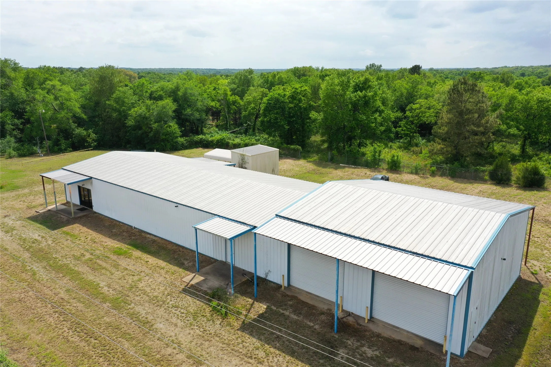 Office For Sale in Freestone County , 424 State Highway 75 S, Fairfield, Texas 75840, 0, 0, Garage spaces, 5,600 Sqft, built in 1970, Price $750,000, mls#21245883, Real Estate Agent in Fairfield, Homes For Sale in Freestone county, Homes For Sale in Fairfield, Realtor in Fairfield Texas, Real Estate Brokerage Independent Realty Texas, Luminita Cordes Realtor