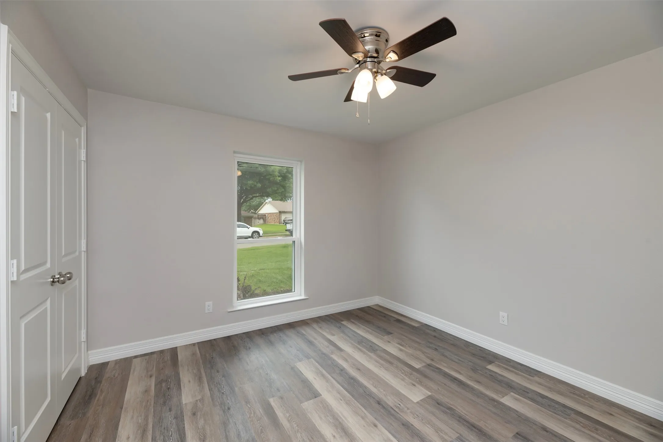 Single Family Residence For Sale in Tarrant County , 314 Sixpence Lane, Euless, Texas 76039, 3 Bedroom, 2 Bathroom, 2 Garage spaces, 1,564 Sqft, built in 1981, mls#21267174, Real Estate Agent in Euless, Homes For Sale in Tarrant county, Homes For Sale in Euless, Realtor in Euless Texas, Real Estate Brokerage Independent Realty Texas, Luminita Cordes Realtor