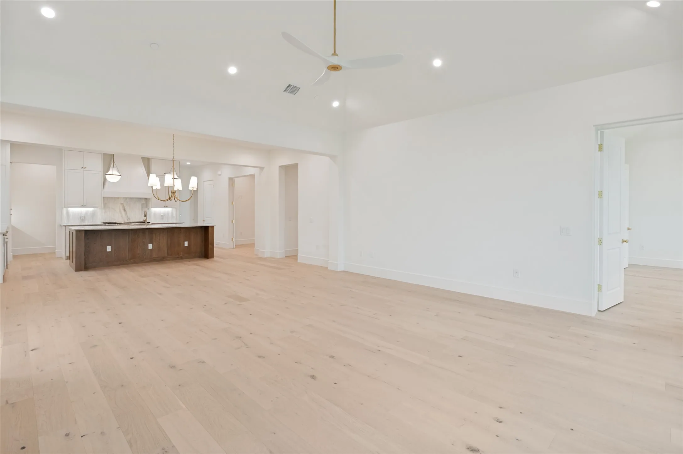 Condominium For Sale in Dallas County , 350 N O Connor Ridge Boulevard 21, Irving, Texas 75038, 4 Bedroom, 3 Bathroom, 3 Garage spaces, 2,767 Sqft, built in 2026, mls#21266278, Real Estate Agent in Irving, Homes For Sale in Dallas county, Homes For Sale in Irving, Realtor in Irving Texas, Real Estate Brokerage Independent Realty Texas, Luminita Cordes Realtor