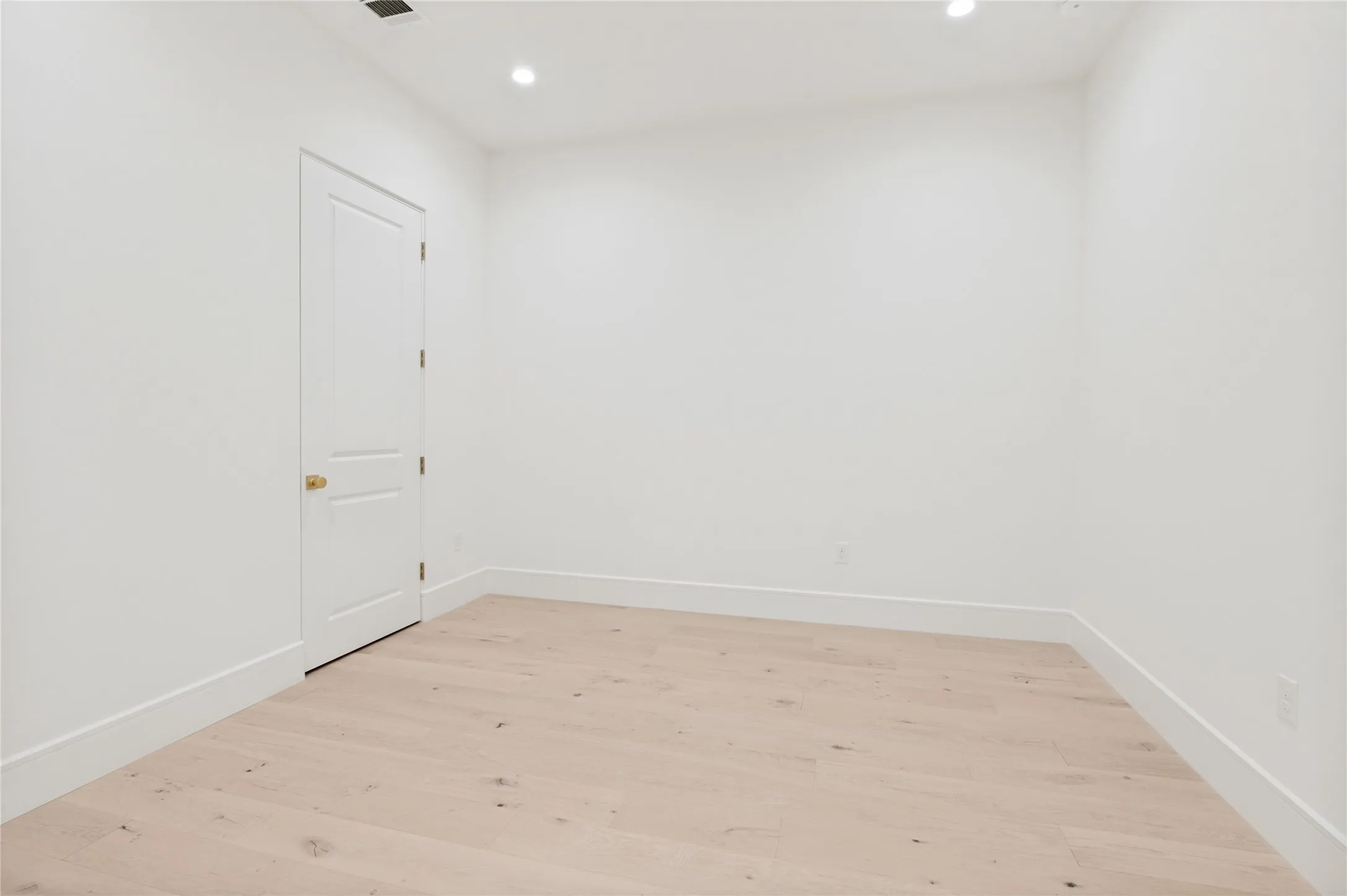 Condominium For Sale in Dallas County , 350 N O Connor Ridge Boulevard 21, Irving, Texas 75038, 4 Bedroom, 3 Bathroom, 3 Garage spaces, 2,767 Sqft, built in 2026, mls#21266278, Real Estate Agent in Irving, Homes For Sale in Dallas county, Homes For Sale in Irving, Realtor in Irving Texas, Real Estate Brokerage Independent Realty Texas, Luminita Cordes Realtor