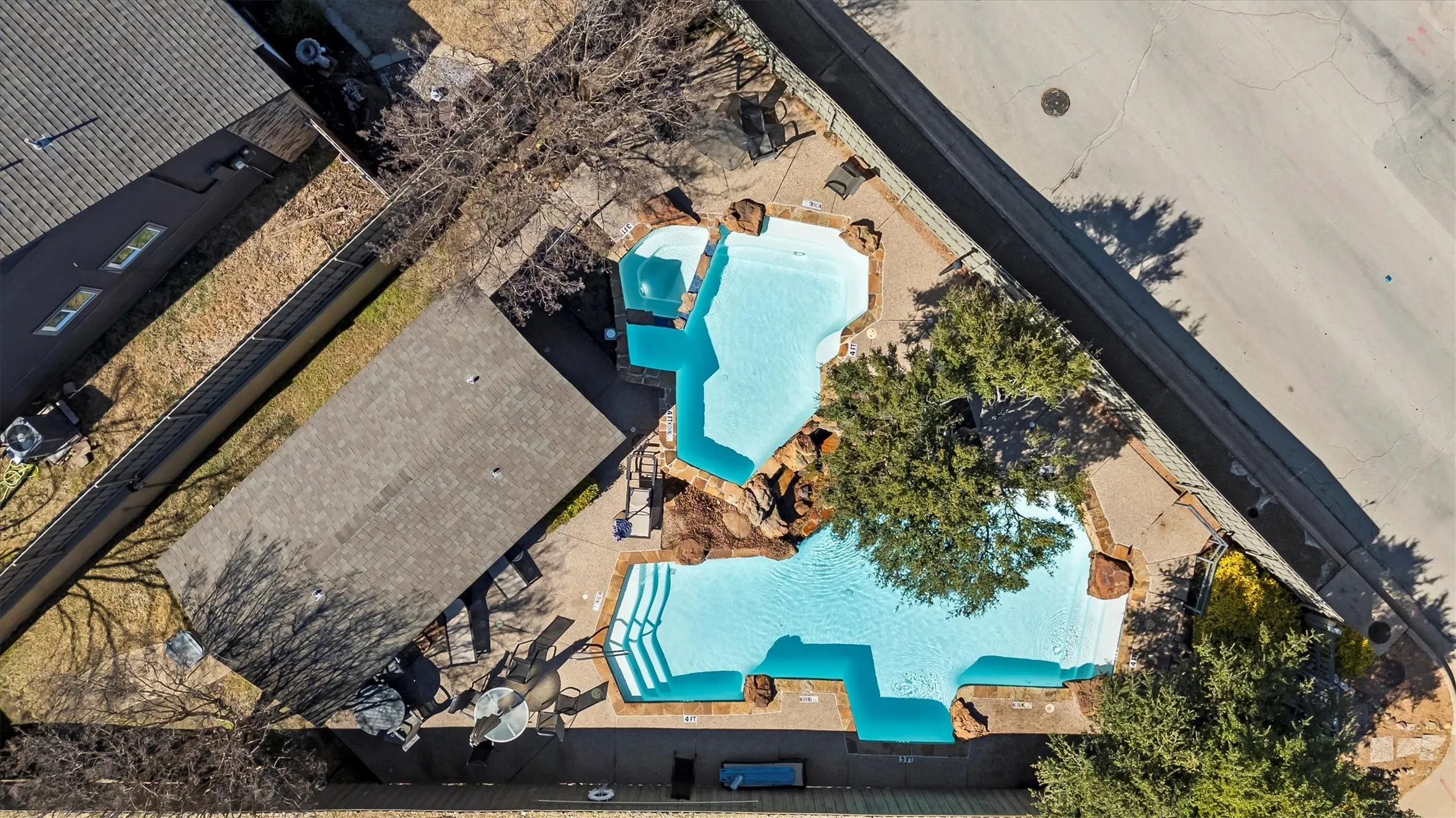 Townhouse For Sale in Dallas County , 8350 Southmeadow Circle, Dallas, Texas 75231, 2 Bedroom, 2 Bathroom, 2 Garage spaces, 1,780 Sqft, built in 1978, mls#21264405, Real Estate Agent in Dallas, Homes For Sale in Dallas county, Homes For Sale in Dallas, Realtor in Dallas Texas, Real Estate Brokerage Independent Realty Texas, Luminita Cordes Realtor