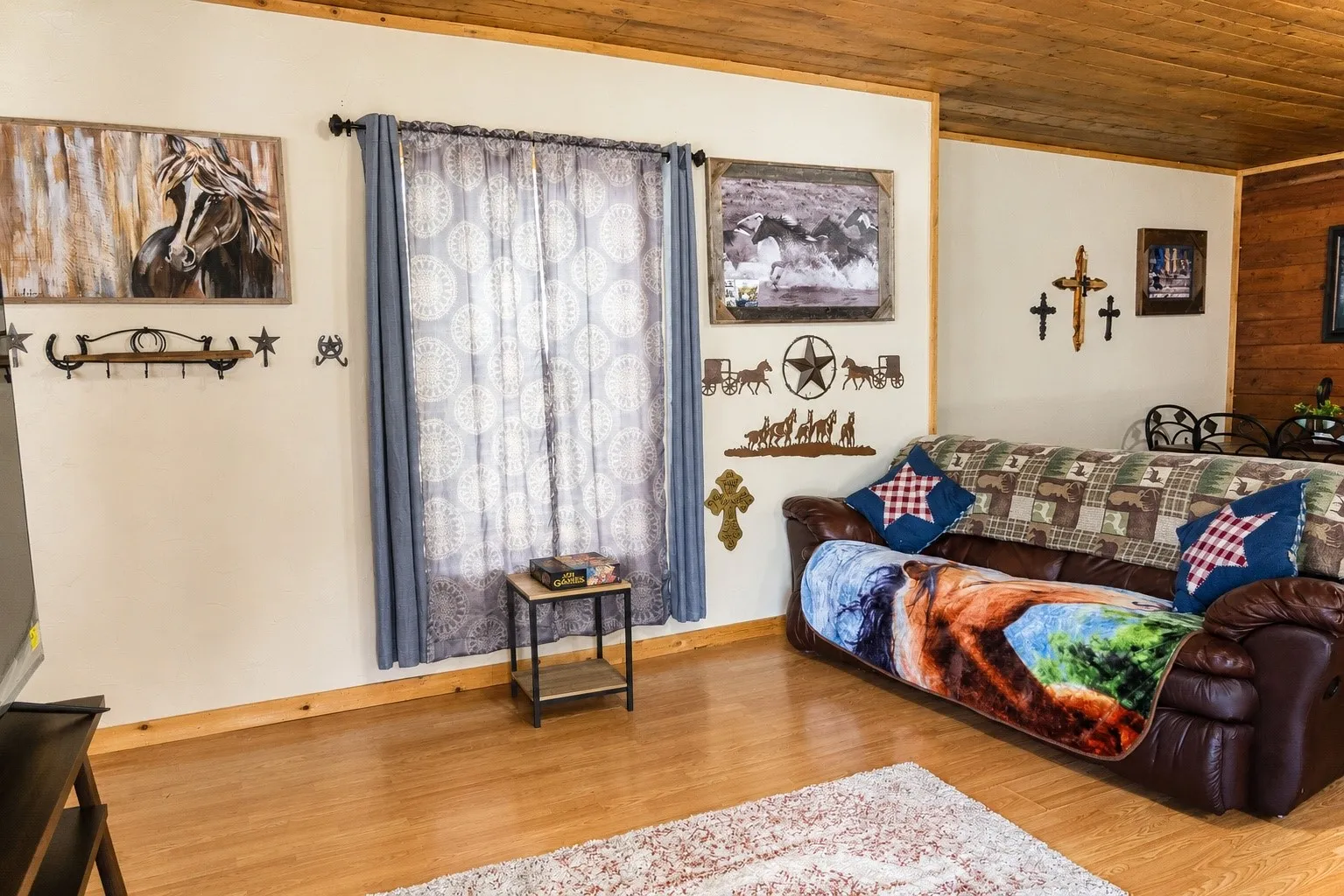 Single Family Residence For Sale in Eastland County , 309 W 10th Street, Cisco, Texas 76437, 2 Bedroom, 1 Bathroom, Garage spaces, 1,162 Sqft, built in 1940, mls#21263666, Real Estate Agent in Cisco, Homes For Sale in Eastland county, Homes For Sale in Cisco, Realtor in Cisco Texas, Real Estate Brokerage Independent Realty Texas, Luminita Cordes Realtor
