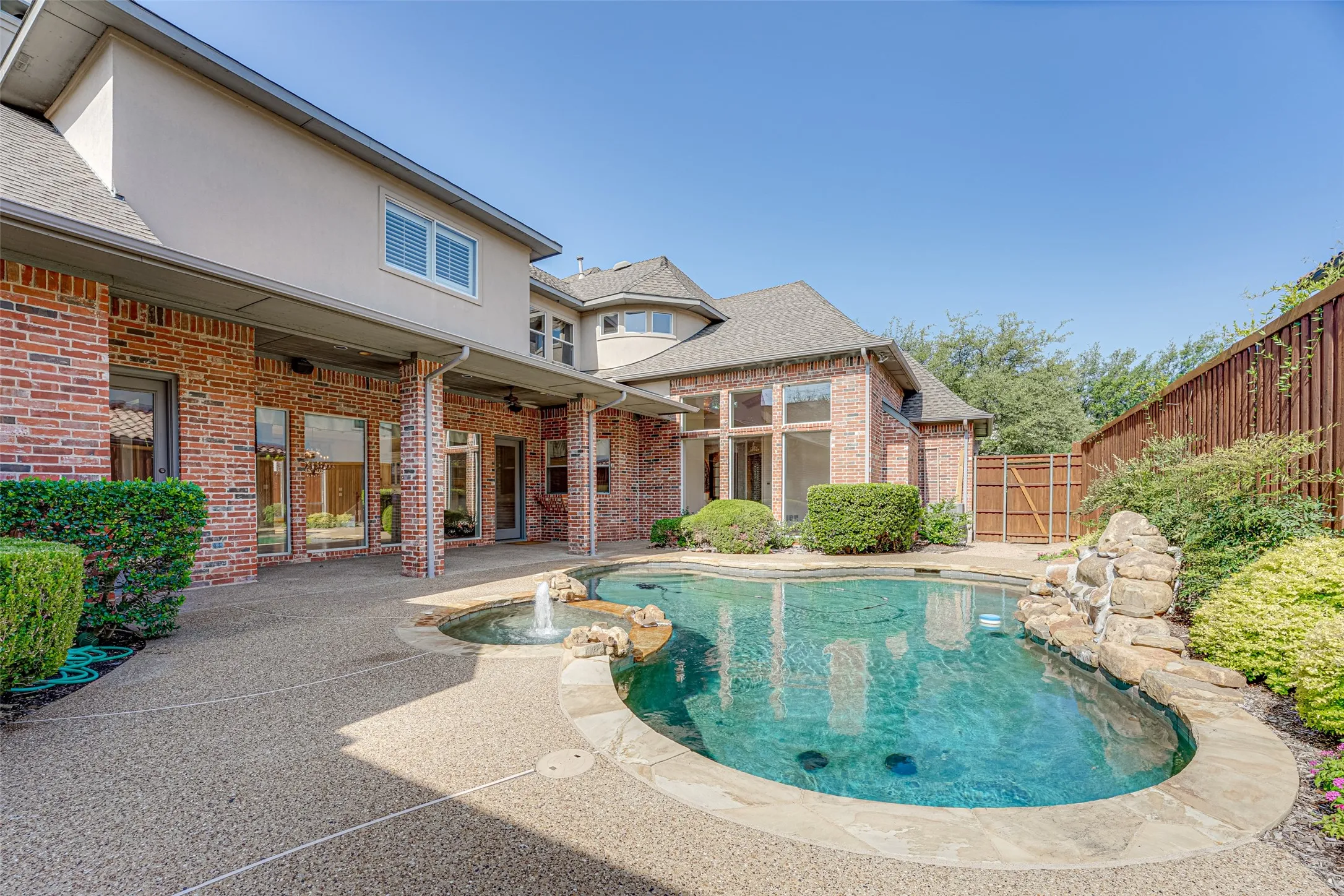 Single Family Residence For Rent in Collin County , 5004 Castle Creek Court, Plano, Texas 75093, 6 Bedroom, 5 Bathroom, 3 Garage spaces, 6,065 Sqft, built in 2001, mls#21266817, Real Estate Agent in Plano, Homes For Rent in Collin county, Homes For Rent in Plano, Realtor in Plano Texas, Real Estate Brokerage Independent Realty Texas, Luminita Cordes Realtor