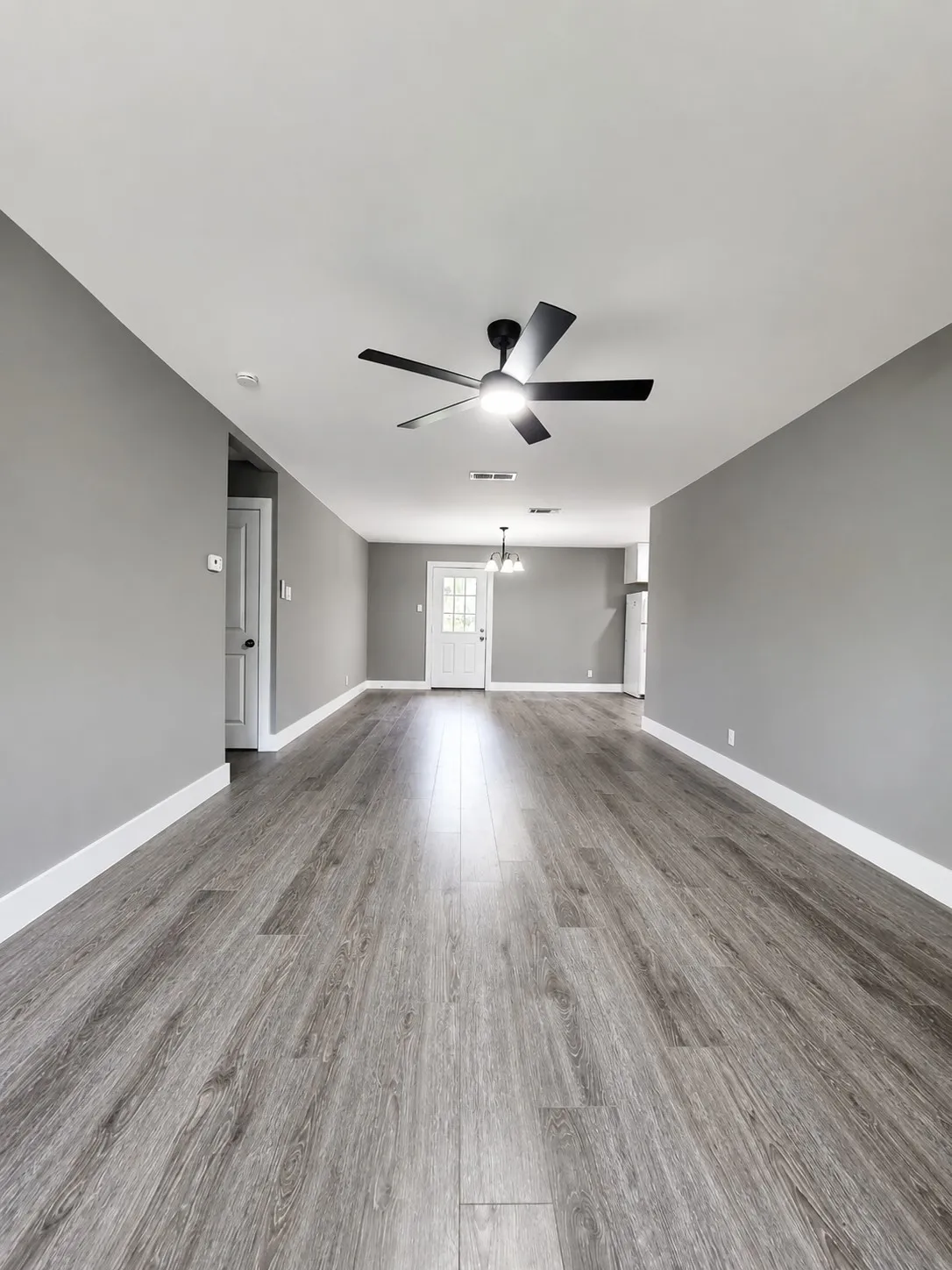 Single Family Residence For Sale in Kaufman County , 106 N 4th Street, Crandall, Texas 75114, 3 Bedroom, 2 Bathroom, Garage spaces, 1,100 Sqft, built in 1984, mls#21267168, Real Estate Agent in Crandall, Homes For Sale in Kaufman county, Homes For Sale in Crandall, Realtor in Crandall Texas, Real Estate Brokerage Independent Realty Texas, Luminita Cordes Realtor