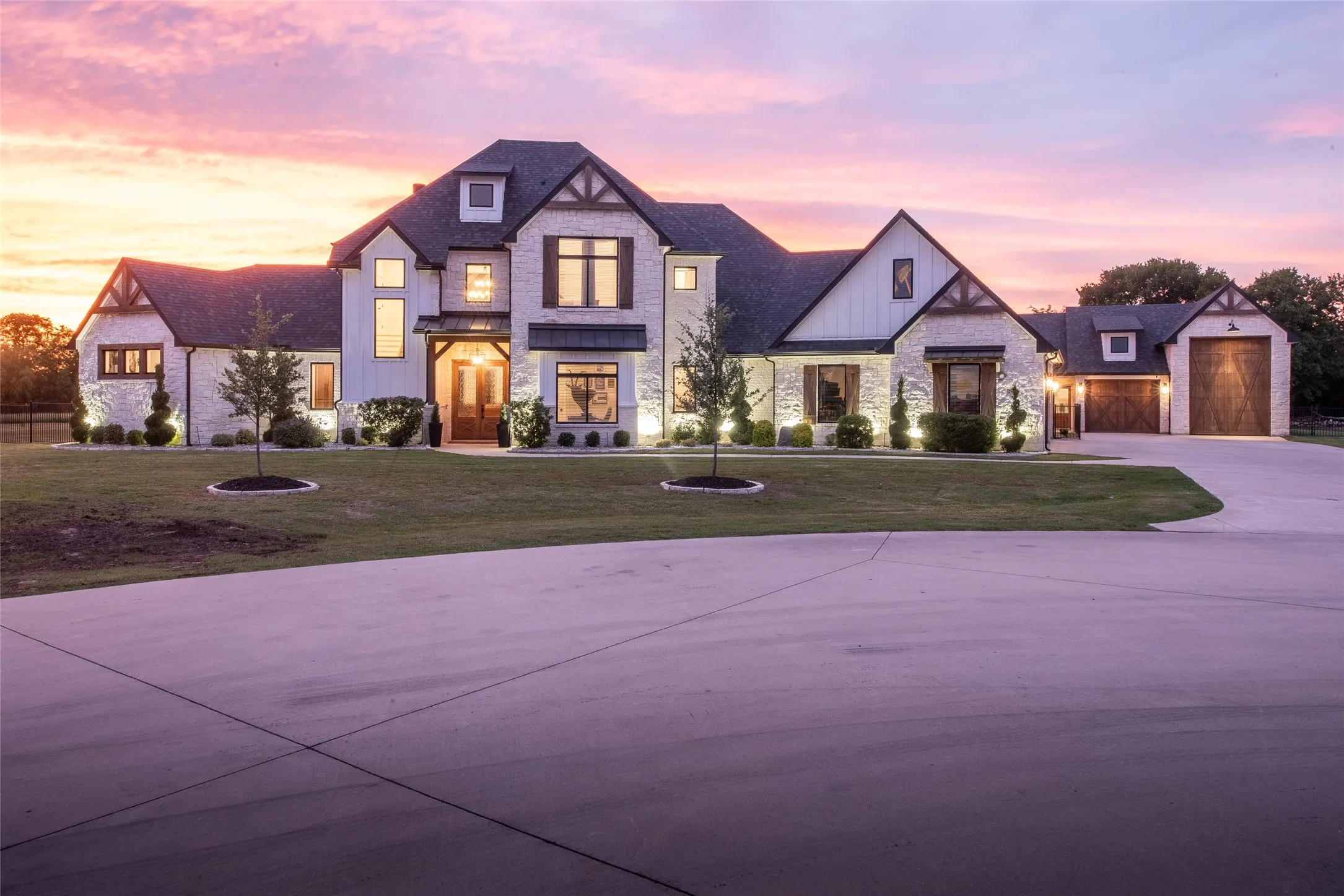 Single Family Residence For Sale in Collin County , 2900 Deer Run Trail, Farmersville, Texas 75442, 5 Bedroom, 4 Bathroom, 6 Garage spaces, 5,692 Sqft, built in 2023, mls#21232802, Real Estate Agent in Farmersville, Homes For Sale in Collin county, Homes For Sale in Farmersville, Realtor in Farmersville Texas, Real Estate Brokerage Independent Realty Texas, Luminita Cordes Realtor