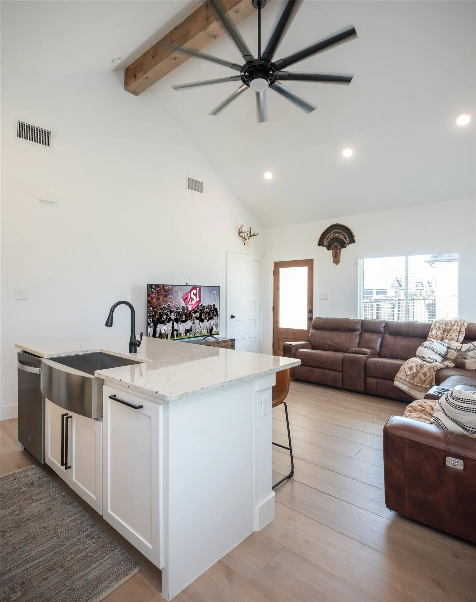 Single Family Residence For Sale in Collin County , 2900 Deer Run Trail, Farmersville, Texas 75442, 5 Bedroom, 4 Bathroom, 6 Garage spaces, 5,692 Sqft, built in 2023, mls#21232802, Real Estate Agent in Farmersville, Homes For Sale in Collin county, Homes For Sale in Farmersville, Realtor in Farmersville Texas, Real Estate Brokerage Independent Realty Texas, Luminita Cordes Realtor