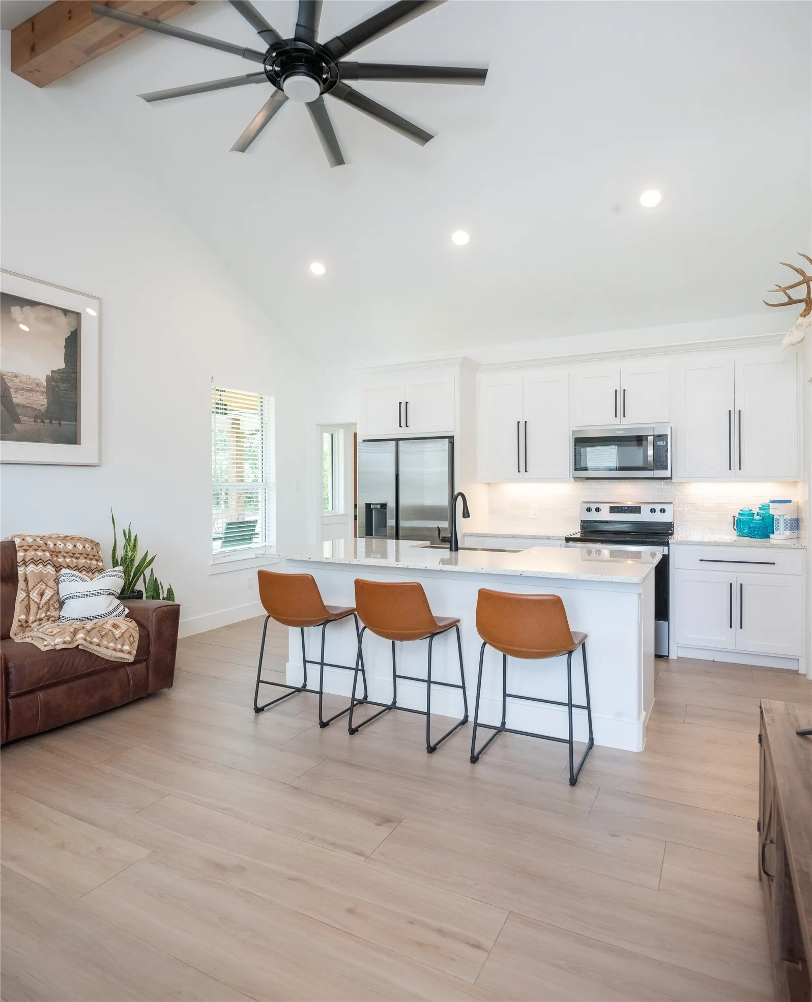 Single Family Residence For Sale in Collin County , 2900 Deer Run Trail, Farmersville, Texas 75442, 5 Bedroom, 4 Bathroom, 6 Garage spaces, 5,692 Sqft, built in 2023, mls#21232802, Real Estate Agent in Farmersville, Homes For Sale in Collin county, Homes For Sale in Farmersville, Realtor in Farmersville Texas, Real Estate Brokerage Independent Realty Texas, Luminita Cordes Realtor
