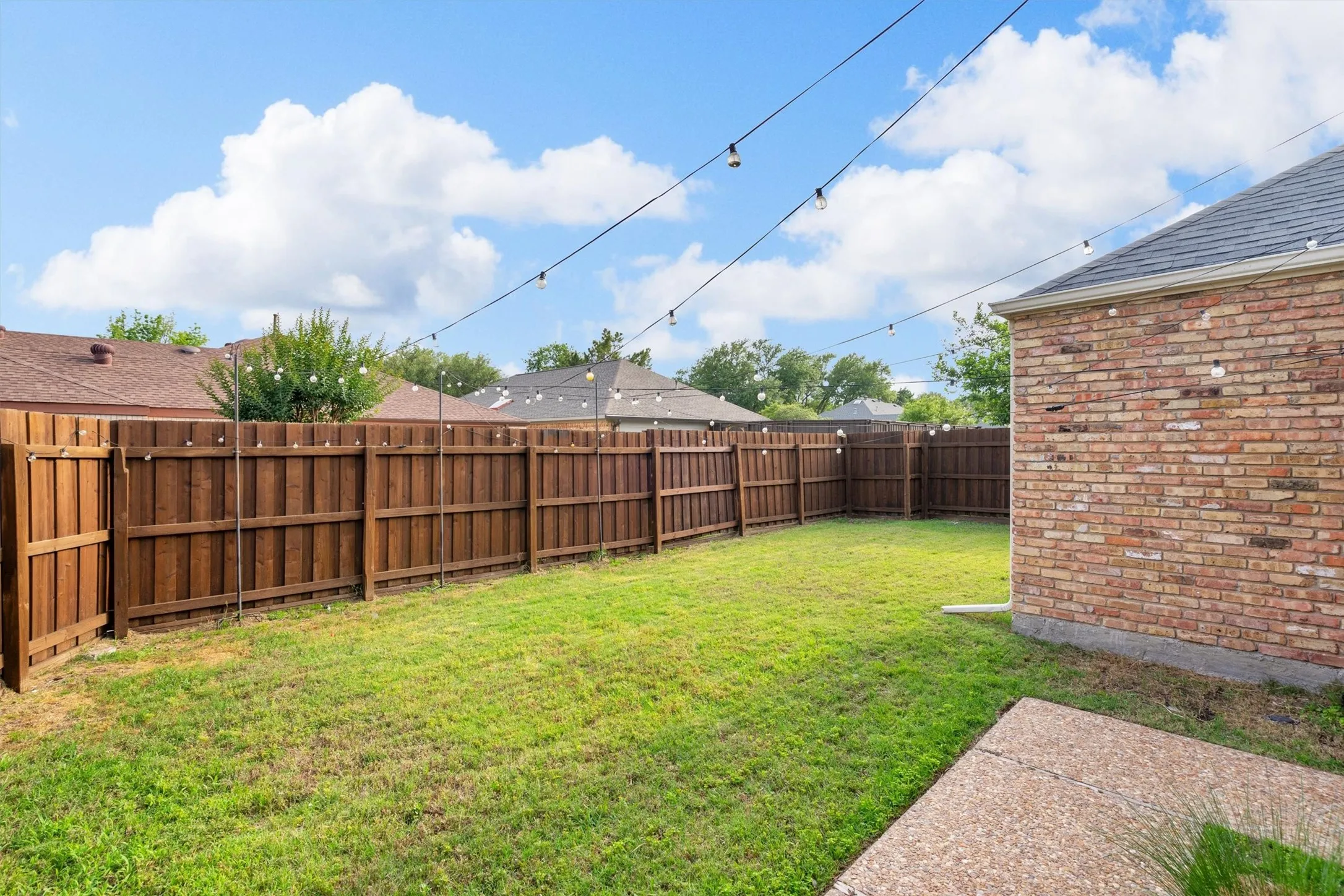 Single Family Residence For Sale in Collin County , 6608 Camille Avenue, Dallas, Texas 75252, 3 Bedroom, 2 Bathroom, 2 Garage spaces, 2,582 Sqft, built in 1982, mls#21266091, Real Estate Agent in Dallas, Homes For Sale in Collin county, Homes For Sale in Dallas, Realtor in Dallas Texas, Real Estate Brokerage Independent Realty Texas, Luminita Cordes Realtor
