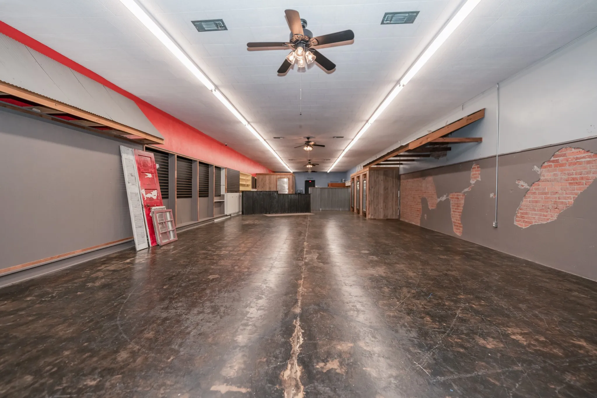 Retail For Sale in Cass County , 218 East First, Hughes Springs, Texas 75656, 0, 0, Garage spaces, 0 Sqft, built in 1910, Price $179,000, mls#21267320, Real Estate Agent in Hughes Springs, Homes For Sale in Cass county, Homes For Sale in Hughes Springs, Realtor in Hughes Springs Texas, Real Estate Brokerage Independent Realty Texas, Luminita Cordes Realtor