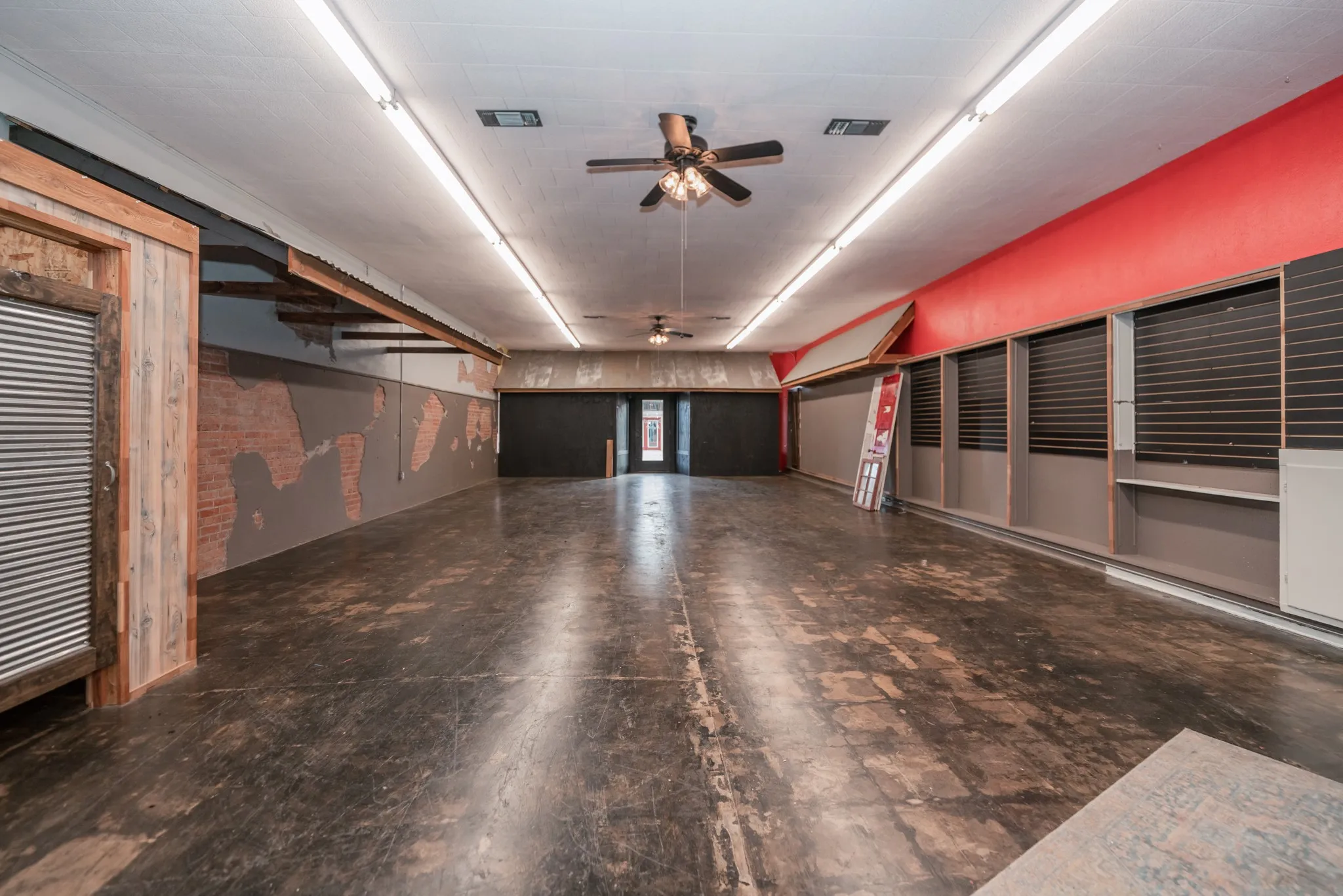 Retail For Sale in Cass County , 218 East First, Hughes Springs, Texas 75656, 0, 0, Garage spaces, 0 Sqft, built in 1910, Price $179,000, mls#21267320, Real Estate Agent in Hughes Springs, Homes For Sale in Cass county, Homes For Sale in Hughes Springs, Realtor in Hughes Springs Texas, Real Estate Brokerage Independent Realty Texas, Luminita Cordes Realtor