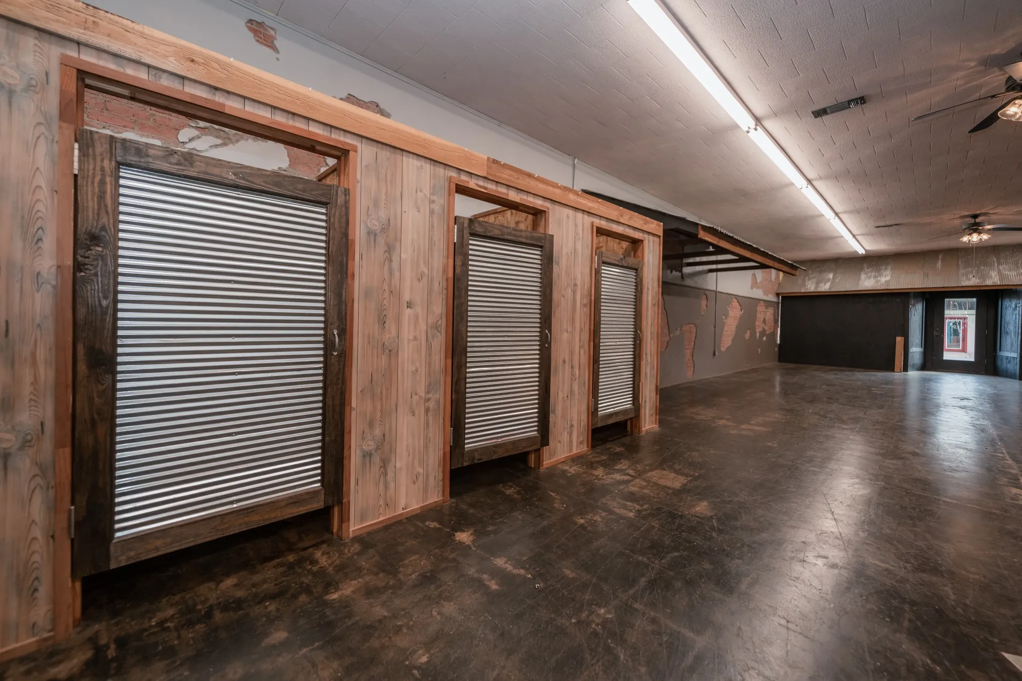Retail For Sale in Cass County , 218 East First, Hughes Springs, Texas 75656, 0, 0, Garage spaces, 0 Sqft, built in 1910, Price $179,000, mls#21267320, Real Estate Agent in Hughes Springs, Homes For Sale in Cass county, Homes For Sale in Hughes Springs, Realtor in Hughes Springs Texas, Real Estate Brokerage Independent Realty Texas, Luminita Cordes Realtor