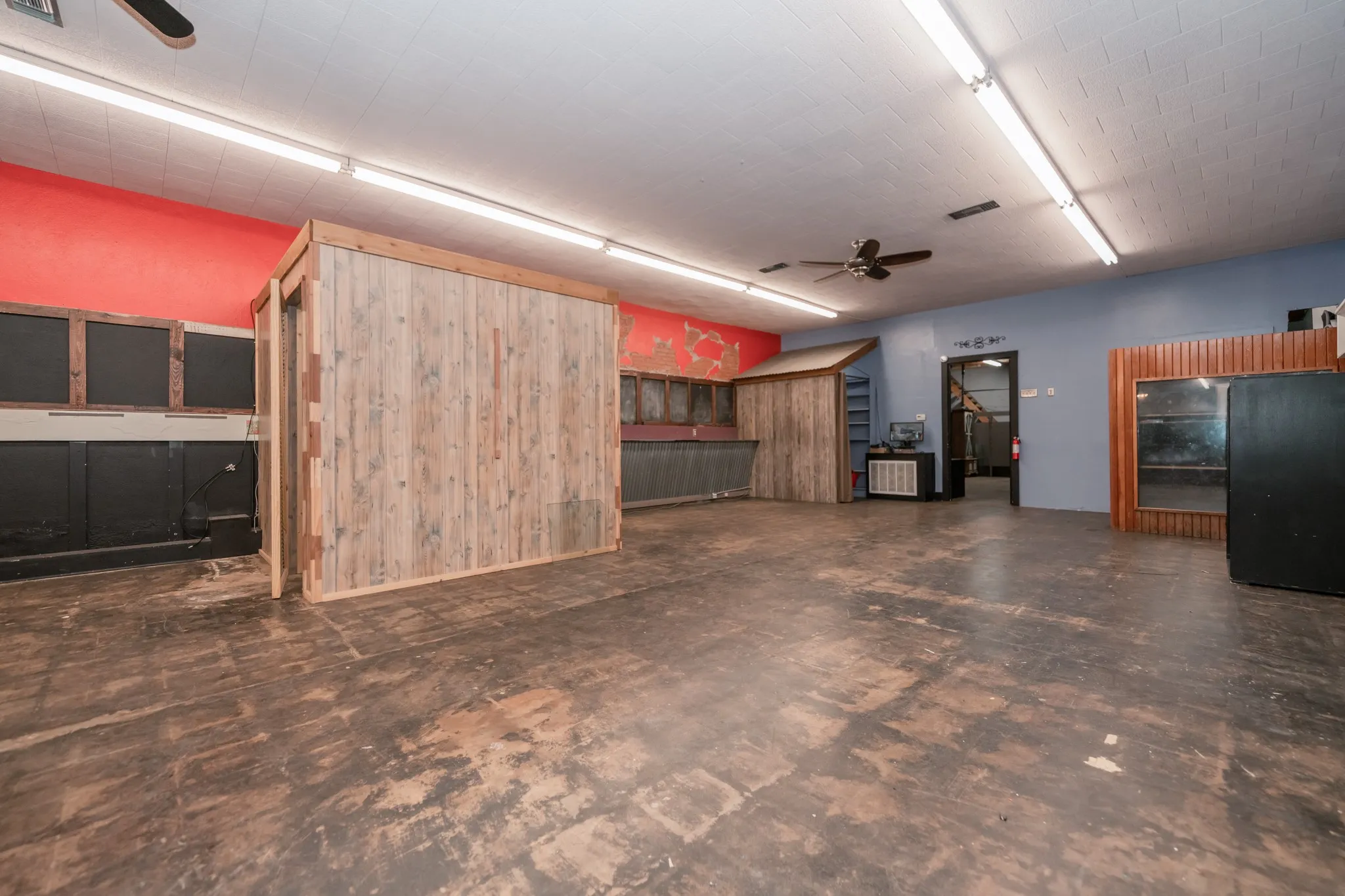 Retail For Sale in Cass County , 218 East First, Hughes Springs, Texas 75656, 0, 0, Garage spaces, 0 Sqft, built in 1910, Price $179,000, mls#21267320, Real Estate Agent in Hughes Springs, Homes For Sale in Cass county, Homes For Sale in Hughes Springs, Realtor in Hughes Springs Texas, Real Estate Brokerage Independent Realty Texas, Luminita Cordes Realtor
