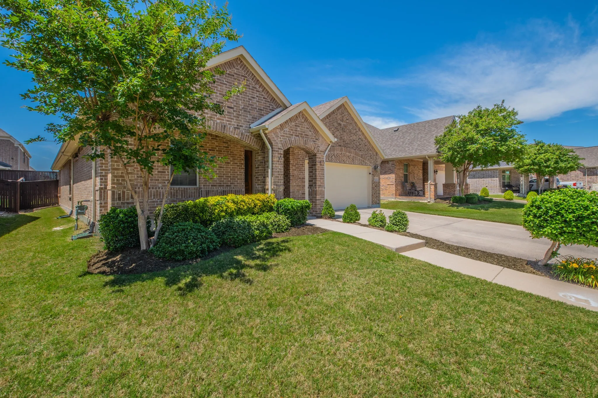 Single Family Residence For Sale in Denton County , 620 Caudle Lane, Savannah, Texas 76227, 3 Bedroom, 2 Bathroom, 2 Garage spaces, 2,119 Sqft, built in 2015, mls#21265154, Real Estate Agent in Savannah, Homes For Sale in Denton county, Homes For Sale in Savannah, Realtor in Savannah Texas, Real Estate Brokerage Independent Realty Texas, Luminita Cordes Realtor