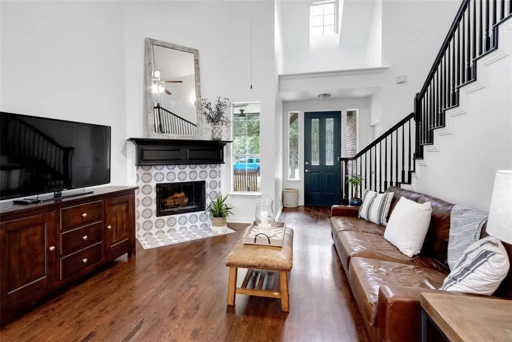 Single Family Residence For Rent in Denton County , 3332 Munstead Trail, Frisco, Texas 75033, 4 Bedroom, 3 Bathroom, 2 Garage spaces, 1,843 Sqft, built in 2004, mls#21267333, Real Estate Agent in Frisco, Homes For Rent in Denton county, Homes For Rent in Frisco, Realtor in Frisco Texas, Real Estate Brokerage Independent Realty Texas, Luminita Cordes Realtor