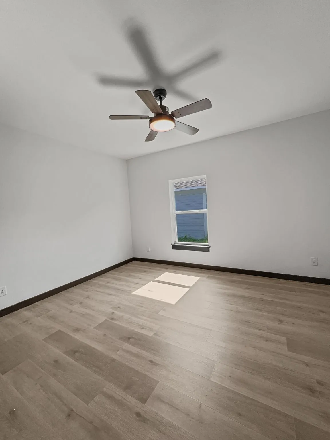 Single Family Residence For Sale in Hunt County , 3603 Mcdougal Street, Greenville, Texas 75401, 5 Bedroom, 2 Bathroom, Garage spaces, 1,472 Sqft, built in 1950, mls#21264353, Real Estate Agent in Greenville, Homes For Sale in Hunt county, Homes For Sale in Greenville, Realtor in Greenville Texas, Real Estate Brokerage Independent Realty Texas, Luminita Cordes Realtor