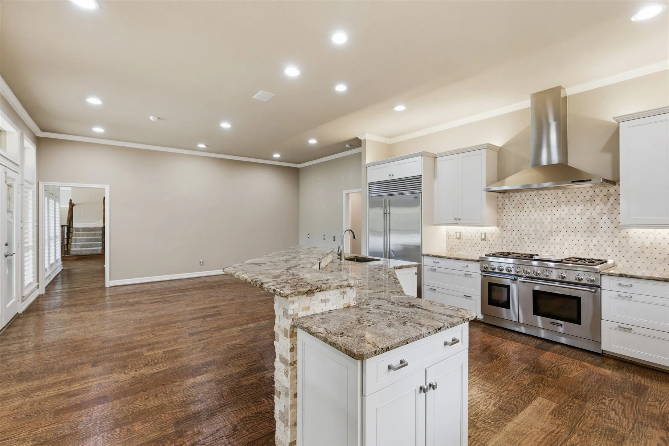 Single Family Residence For Sale in Collin County , 5304 SEASCAPE Lane, Plano, Texas 75093, 5 Bedrooms, 5 Bathrooms, 2 Garage spaces, 5,384 Sqft, built in 1984, Price $2,595,000, mls#21267362, Real Estate Agent in Plano, Homes For Sale in Collin county, Homes For Sale in Plano, Realtor in Plano Texas, Real Estate Brokerage Independent Realty Texas, Luminita Cordes Realtor