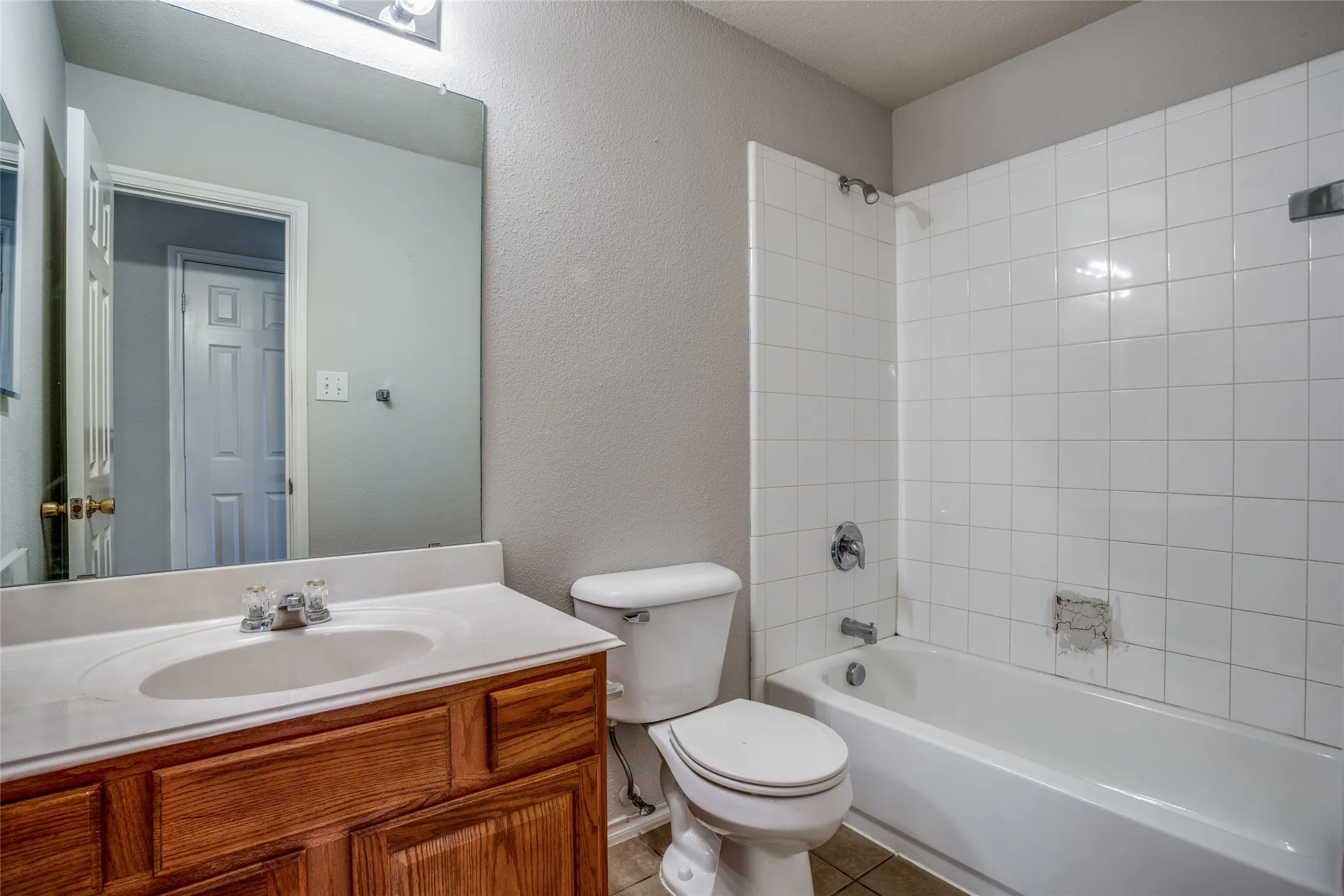 Single Family Residence For Rent in Collin County , 821 Oak Hollow Lane, Anna, Texas 75409, 3 Bedroom, 2 Bathroom, 2 Garage spaces, 1,809 Sqft, built in 2004, mls#21265215, Real Estate Agent in Anna, Homes For Rent in Collin county, Homes For Rent in Anna, Realtor in Anna Texas, Real Estate Brokerage Independent Realty Texas, Luminita Cordes Realtor
